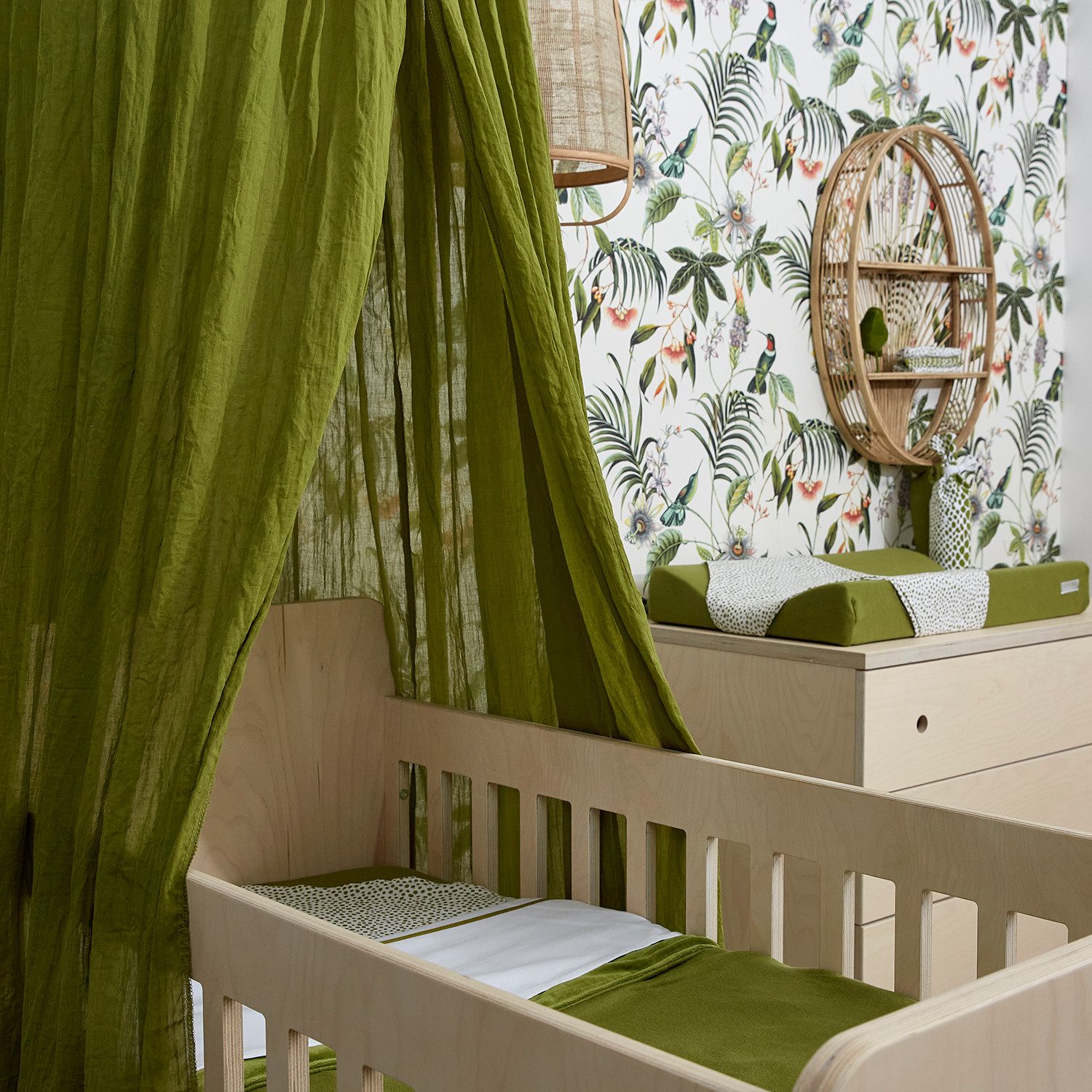 Meyco Baby Betthimmel Avocado (80% Polyester / 20% Baumwolle, 1-tlg), Klamboe (55x240cm) – Bild 3 von 3
