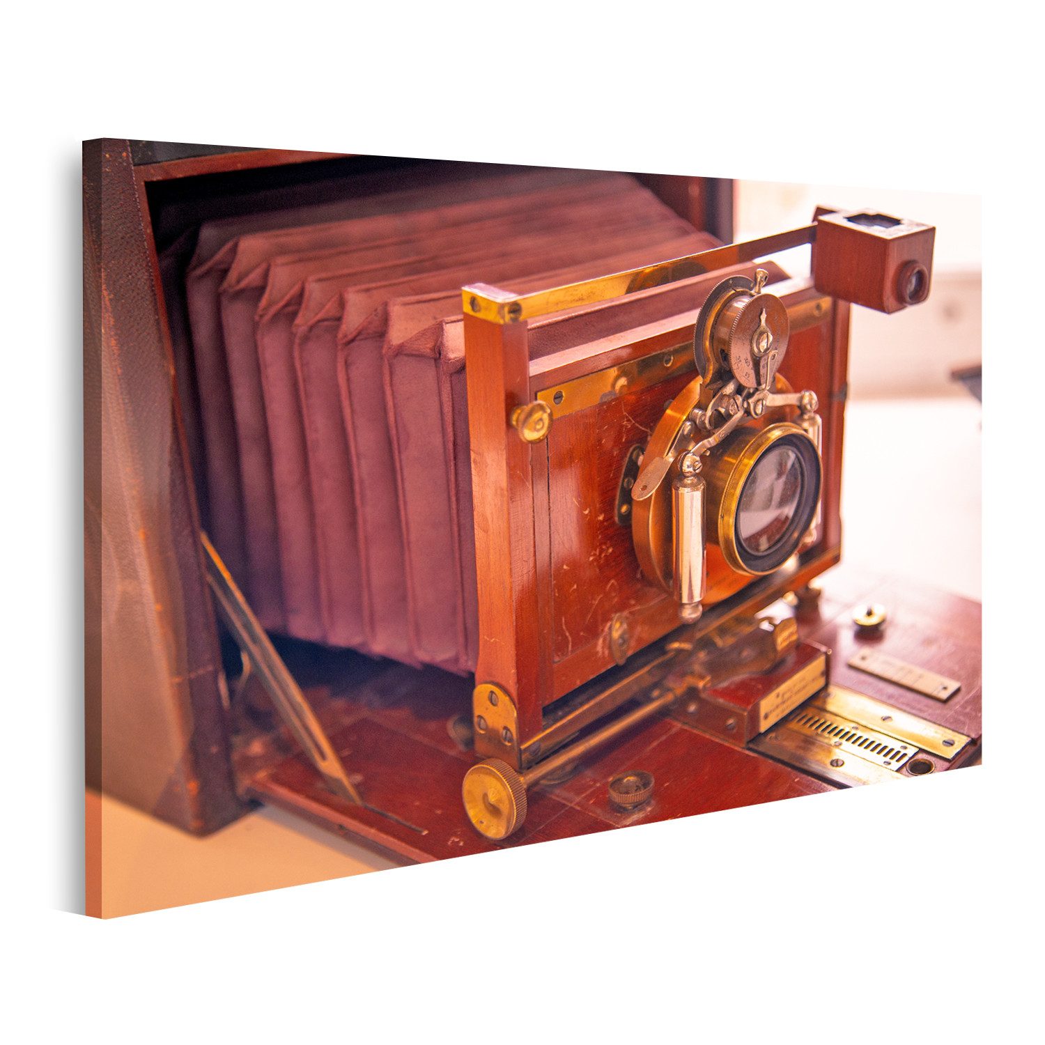 islandburner Leinwandbild Old Retro Vintage Nahaufnahme Kameraobjektiv über Holztisch Bilder