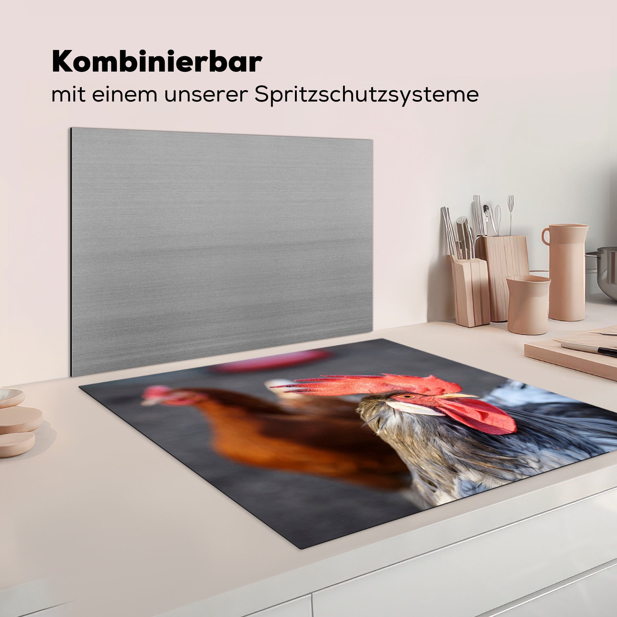 Arbeitsplatte tlg), küche Vinyl, dem für Roter Kopf auf Ceranfeldabdeckung, dieses Hahns, cm, 78x78 Herdblende-/Abdeckplatte Hahnkamm (1 MuchoWow