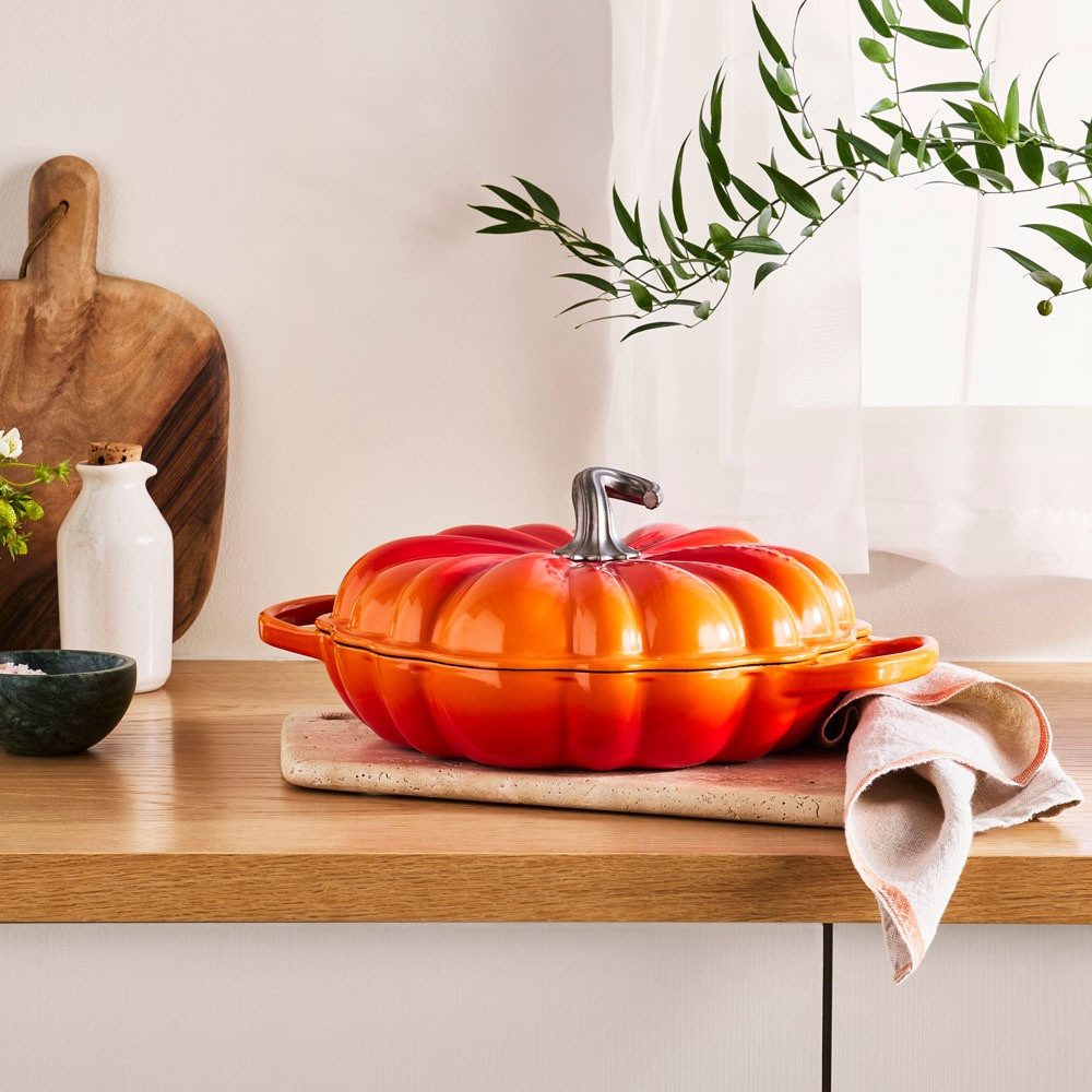 LE CREUSET Kochtopf LeCreuset Gourmet-Profitopf Kürbis 28cm, Auswahl Ofenrot, Gußeisen