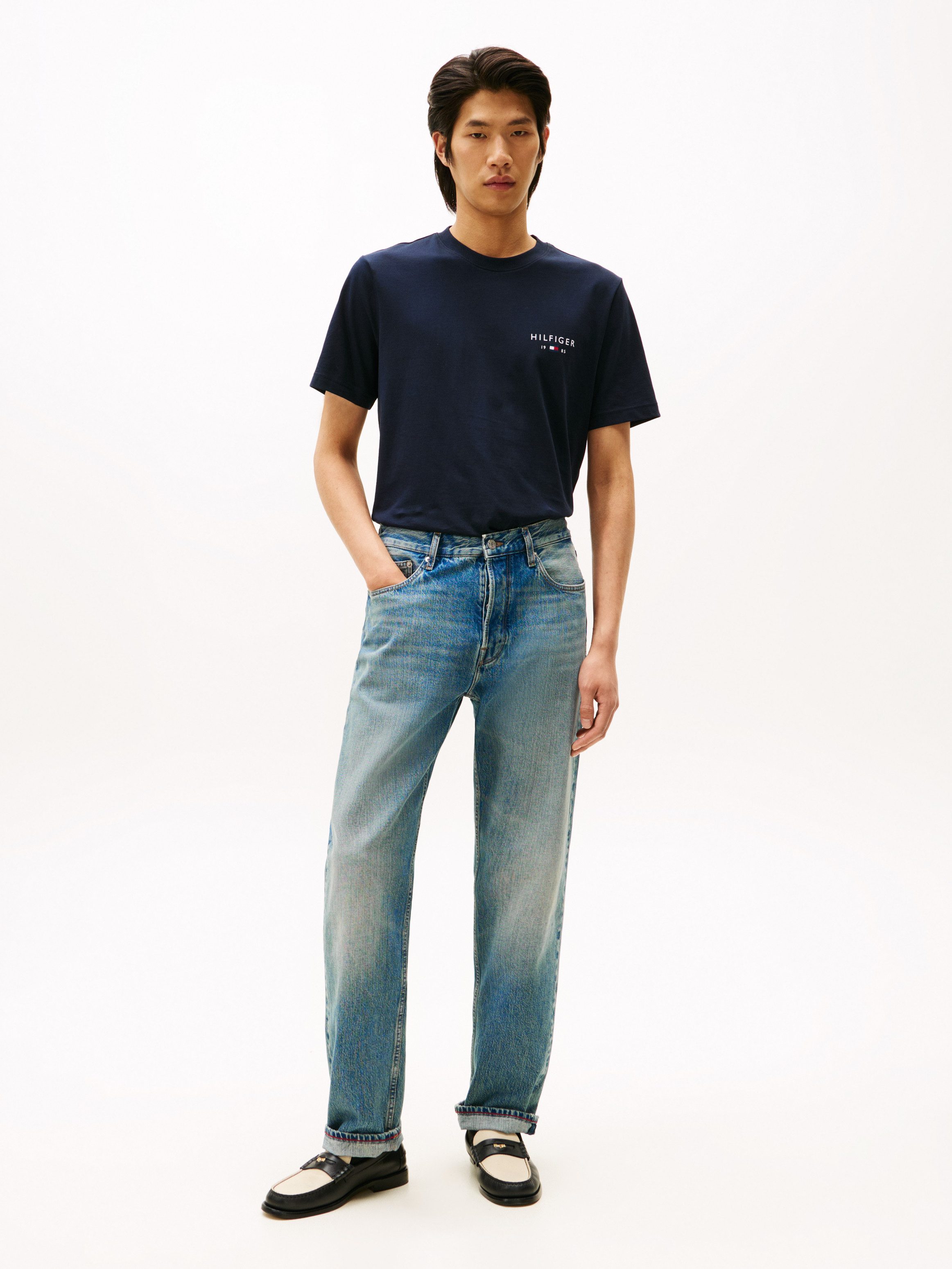 Tommy Hilfiger T-Shirt BRAND LOVE SMALL HILFIGER normale Passform, Rundhals, aus Jersey