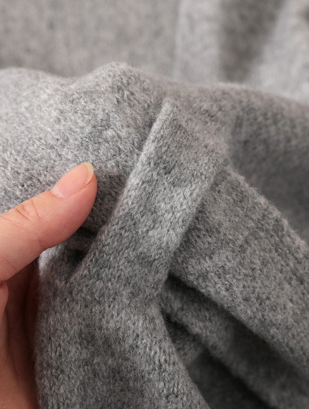 nsihing Dreieckstuch Damen Dreiecksschal mit Kaschmir-Anteil – Weiches Strick Dreieckstuch, (1-St), im Koreanischen Stil, Leicht & Warm für alle Jahreszeiten – Bild 5 von 5