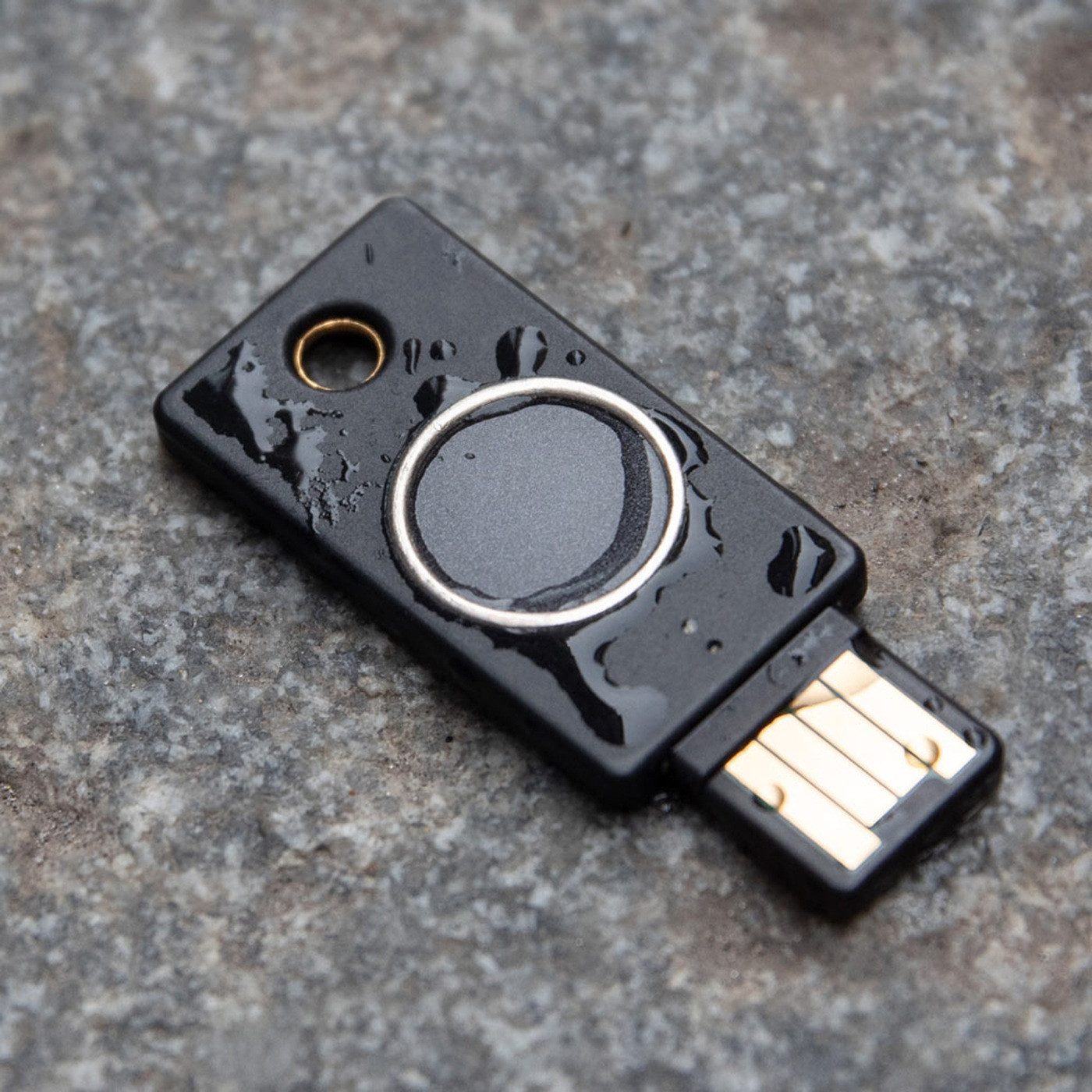 Yubico Laptopschloss Yubico YubiKey Bio FIDO Edition – Biometrischer Sicherheitsschlüssel, Biometrischer Schutz, FIDO2, WebAuthn, U2F