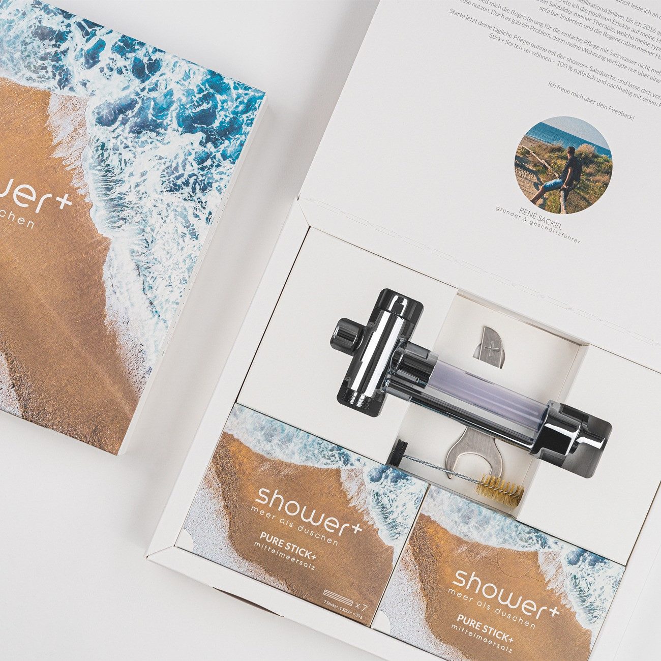 Shower+ Badezusatz Wellness Salzdusche Starterset + 14 Mittelmeersalz Sticks, Pflegedusche für alle Hauttypen besonders trockene & strapazierte Haut