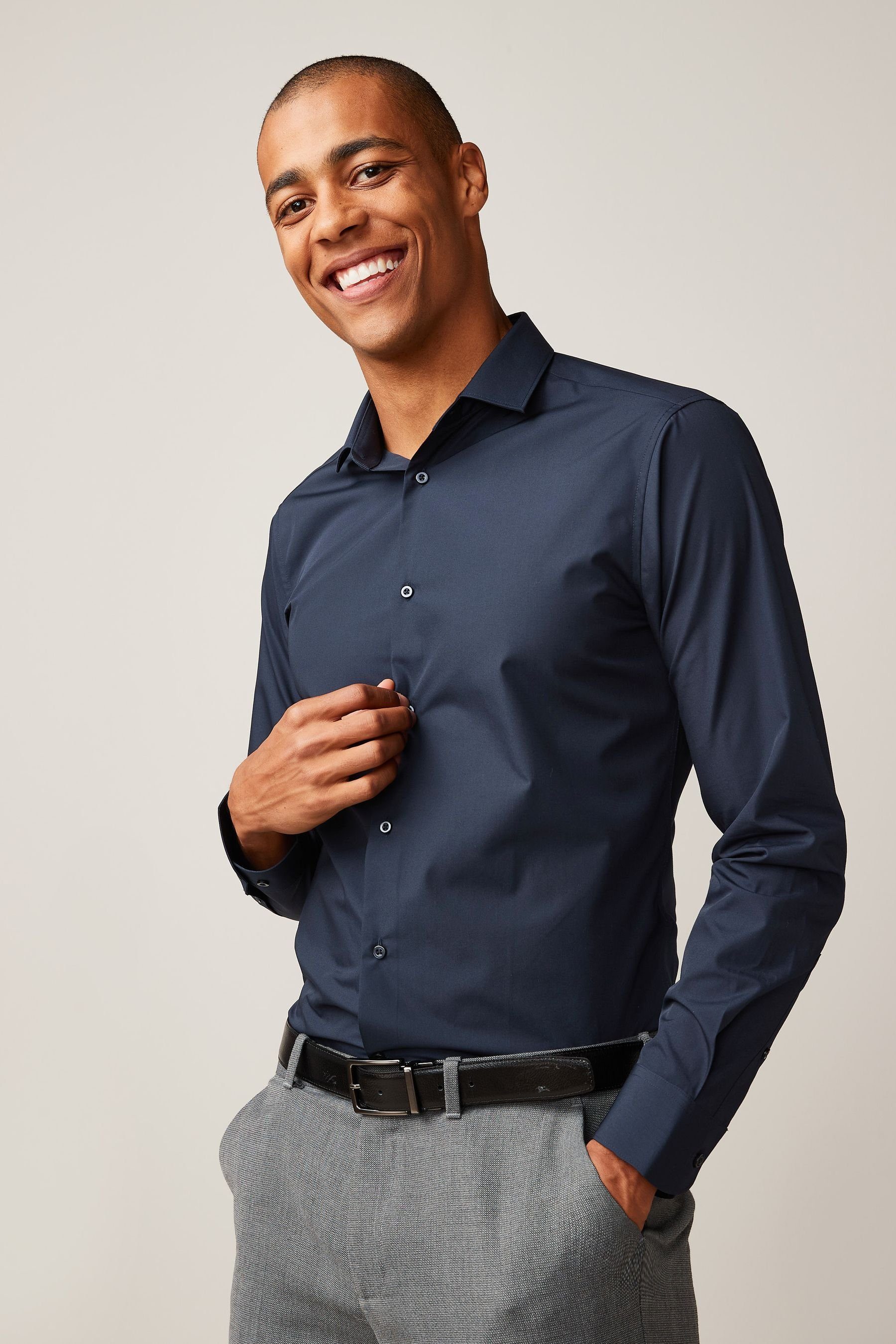 Next Langarmhemd Pflegeleichtes Slim Fit Hemd günstig online kaufen