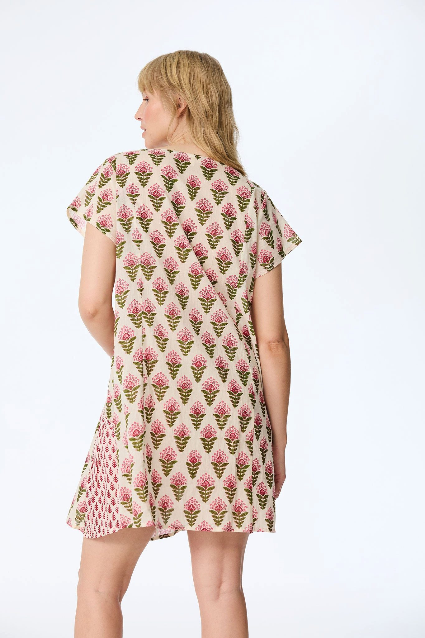Himalaya Clothing Tunika Kleid Damen mit lebendigem Print aus floralen Motiven atmungsaktiv Blumenkleid aus hochwertiger Bio-Baumwolle