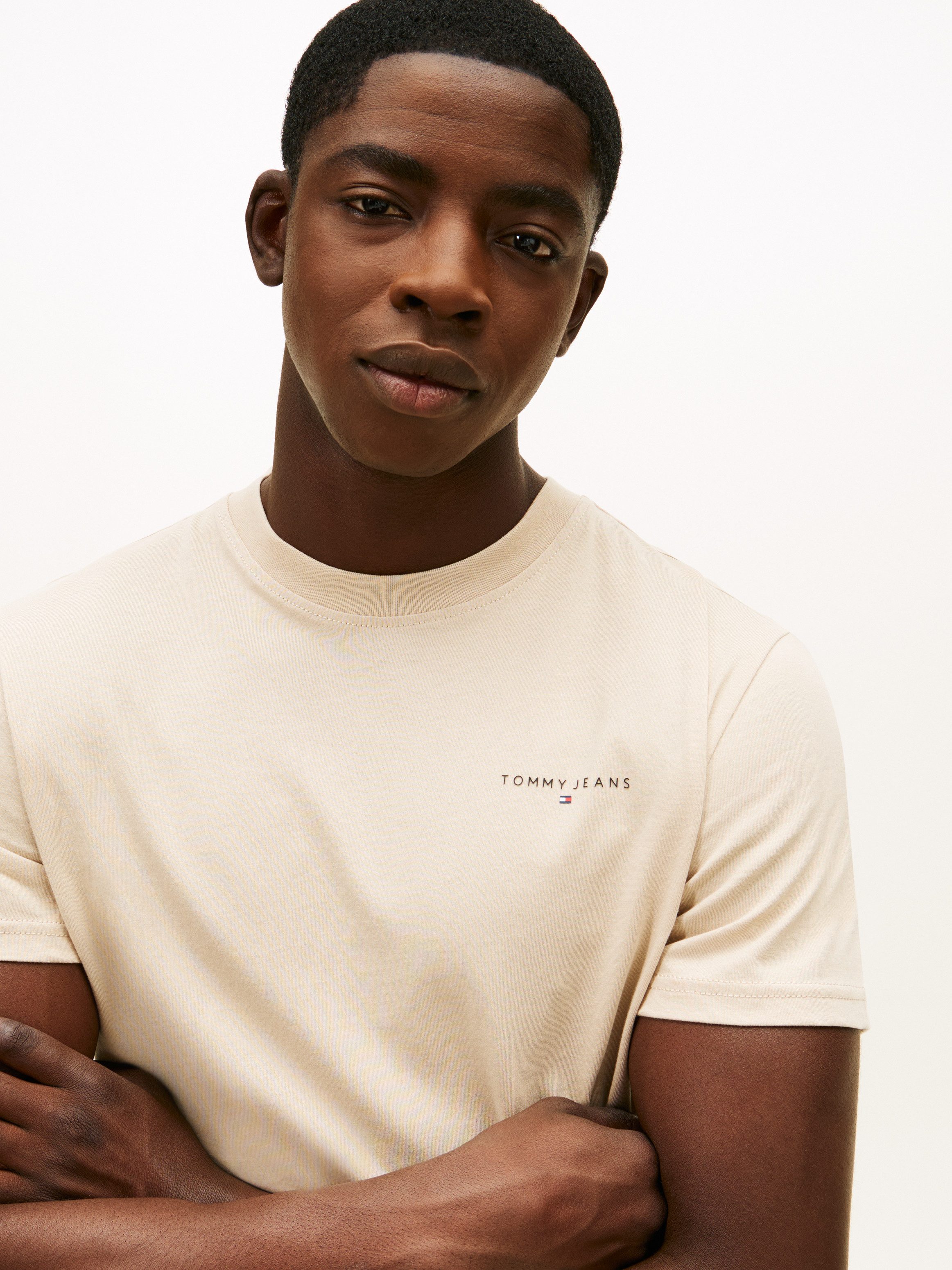 Tommy Jeans T-Shirt TJM SLIM LINEAR CHEST TEE EXT Mit Rundhalsausschnitt günstig online kaufen