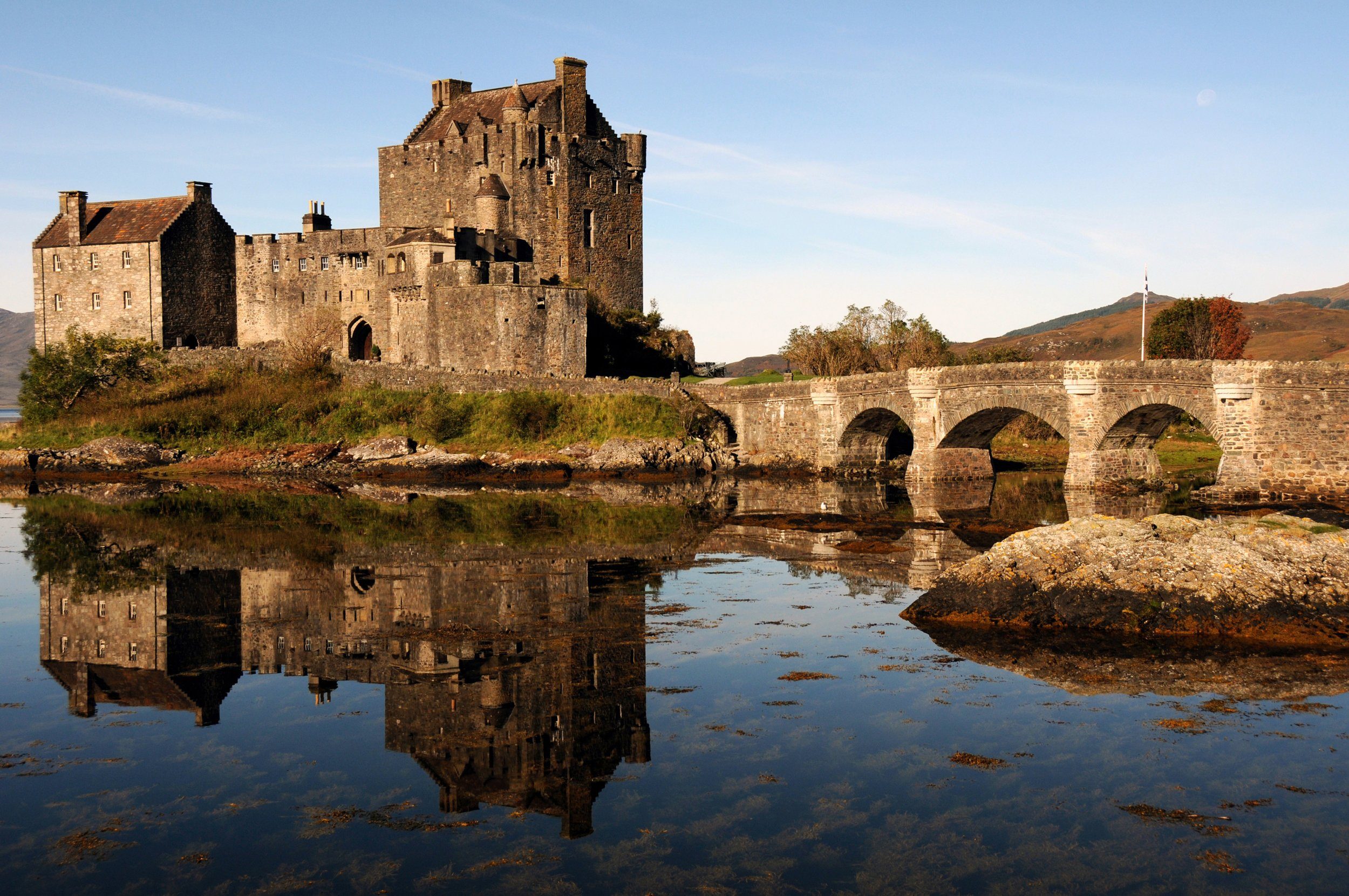 Papermoon Fototapete EILEAN DONAN SCHLOSS-SCHOTTLAND HIGHLANDS BURG MAUER