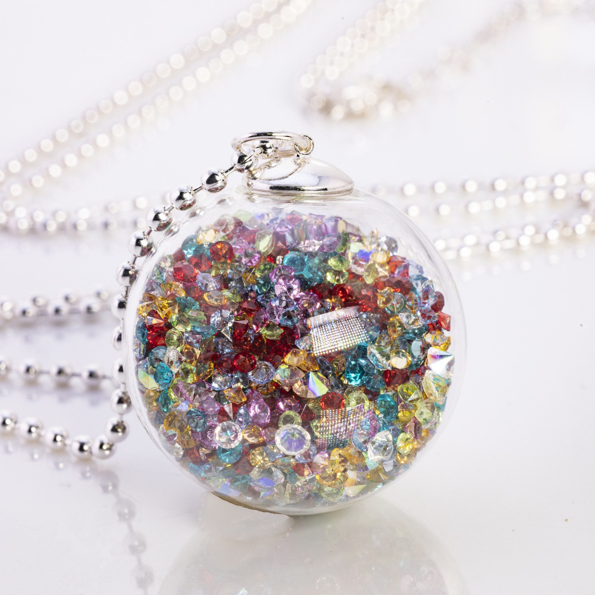 Steuer Lange Kette Silber Kugel Anhänger Strass bunt günstig online kaufen