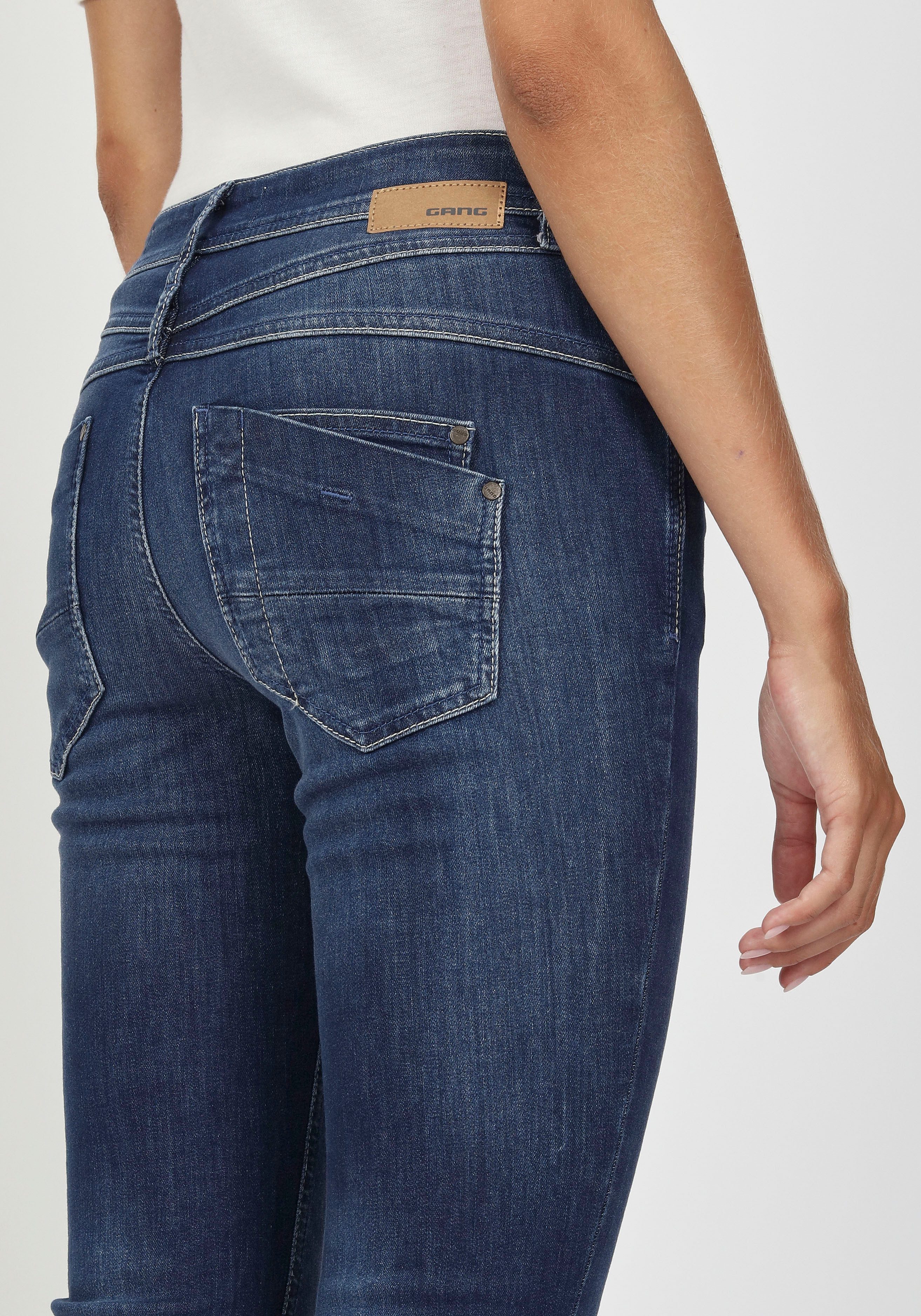 GANG Relax-fit-Jeans 94AMELIE mit Used-Effekten – Bild 4 von 5