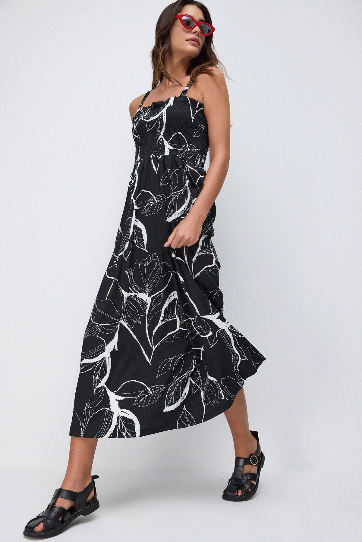 Midikleid Langes Trägerkleid aus gemustertem Stoff