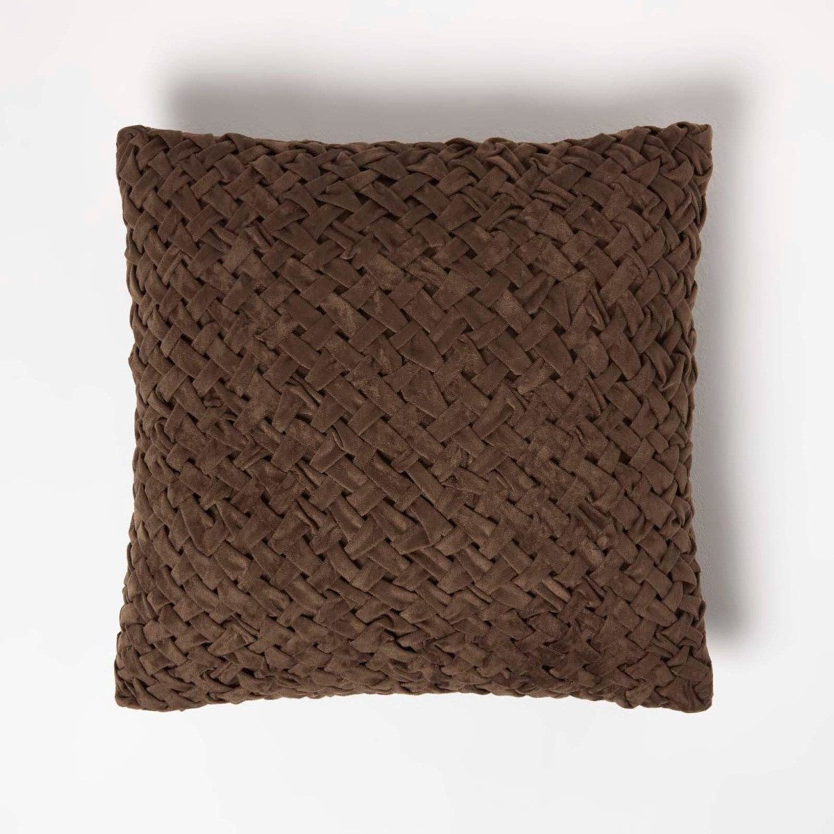 Homescapes Kissenhülle Sofia Kissen geflochten mit Füllung – Samtkissen braun, 45 x 45 cm