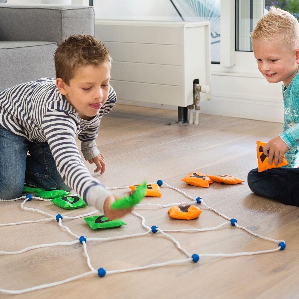BS Toys Spiel Geschicklichkeitsspiel Tic Tac Toe, Schult die Grobmotorik