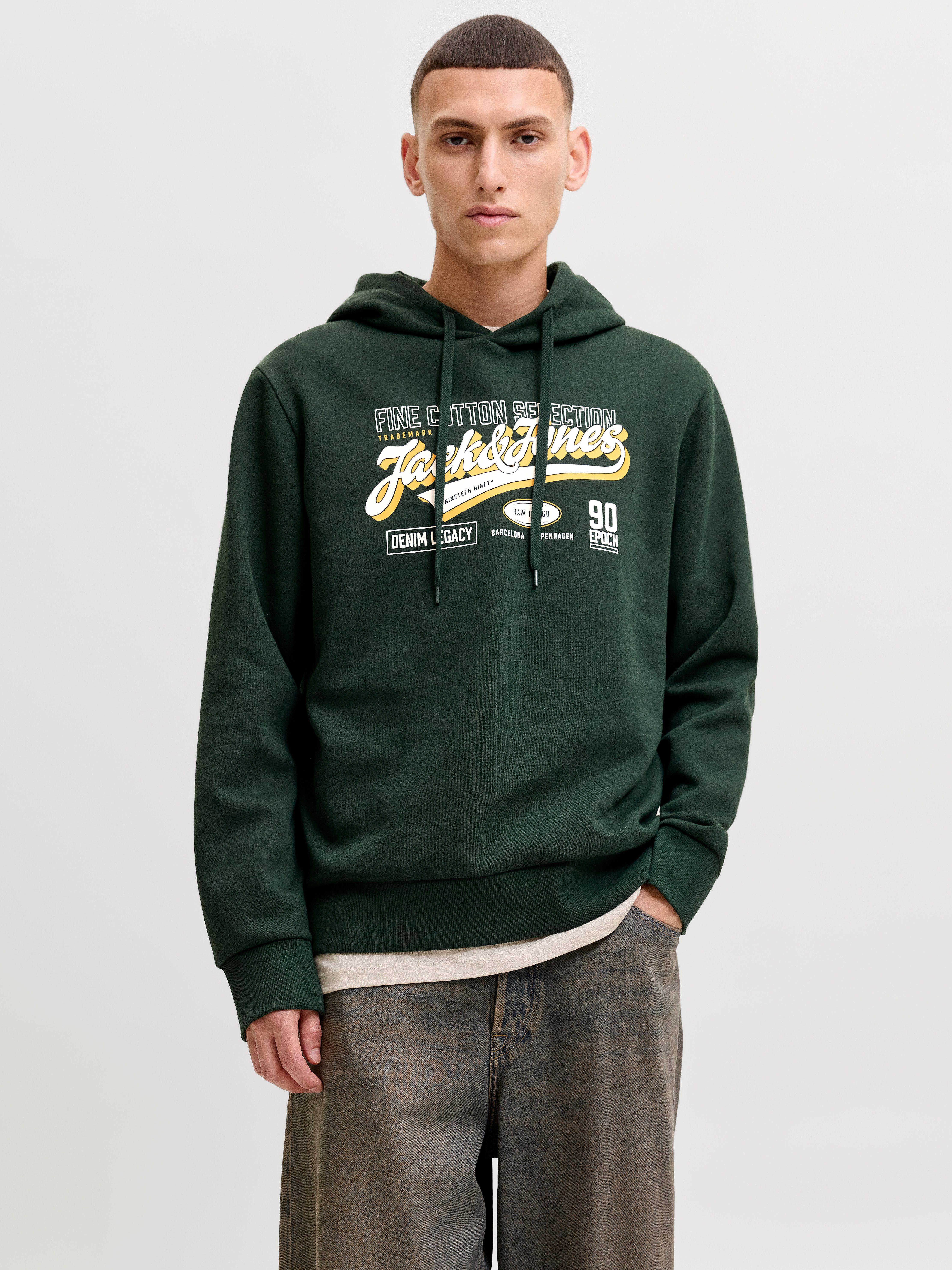 Jack & Jones Kapuzensweatshirt JJELOGO SWEAT HOOD 2 COL AW26 SN Baumwollmischung, regular fit