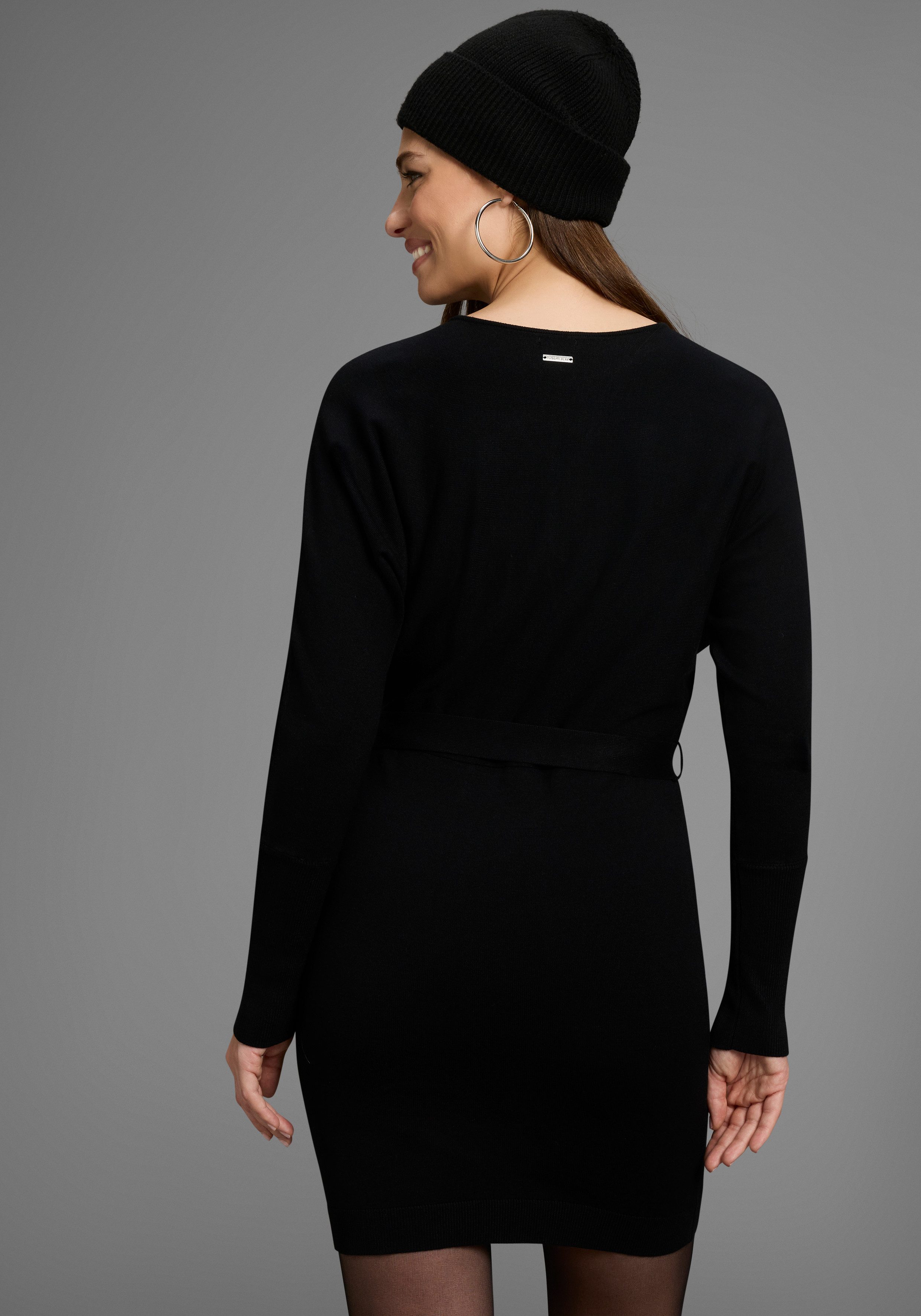 Bruno Banani Strickkleid mit glänzendem Reißverschluss günstig online kaufen