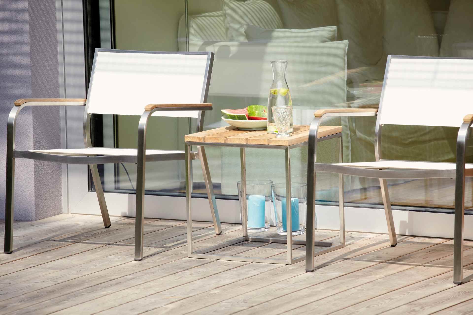 jankurtz Beistelltisch Lux aus Teakholz und Edelstahl