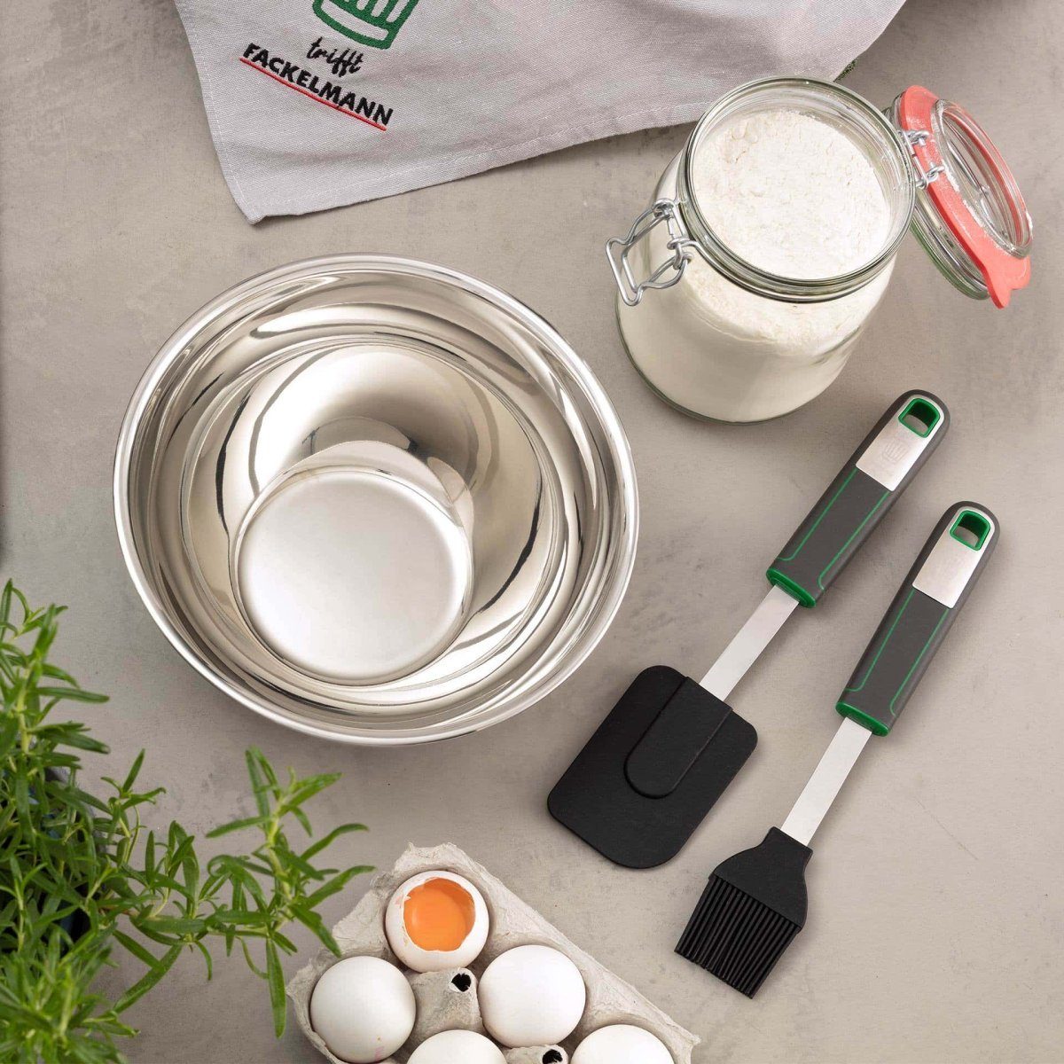 Chefkoch trifft Fackelmann Back-Set Back-Set 3-teilig: Brat- & Backpinsel, Teigschaber, Edelstahlschüssel