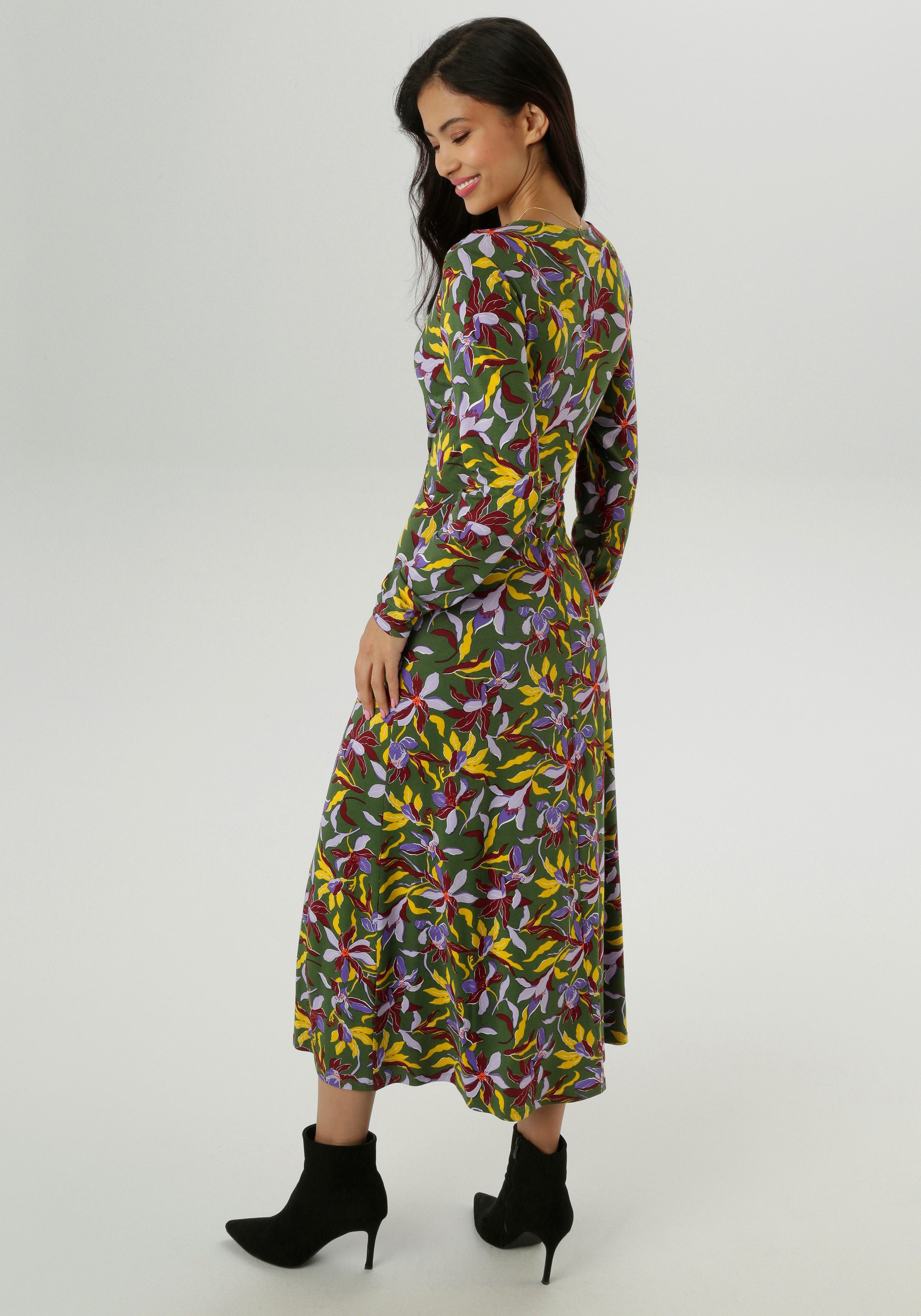 Aniston SELECTED Maxikleid mit V-Ausschnitt in Wickeloptik und Unterbrustna günstig online kaufen