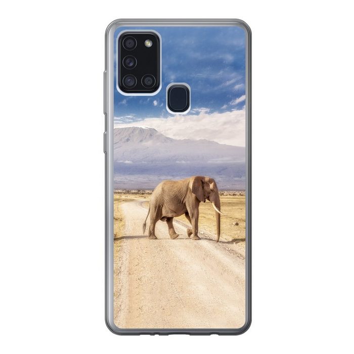 MuchoWow Handyhülle Drei Elefanten beim Überqueren Handyhülle Samsung Galaxy A21s Smartphone-Bumper Print Handy