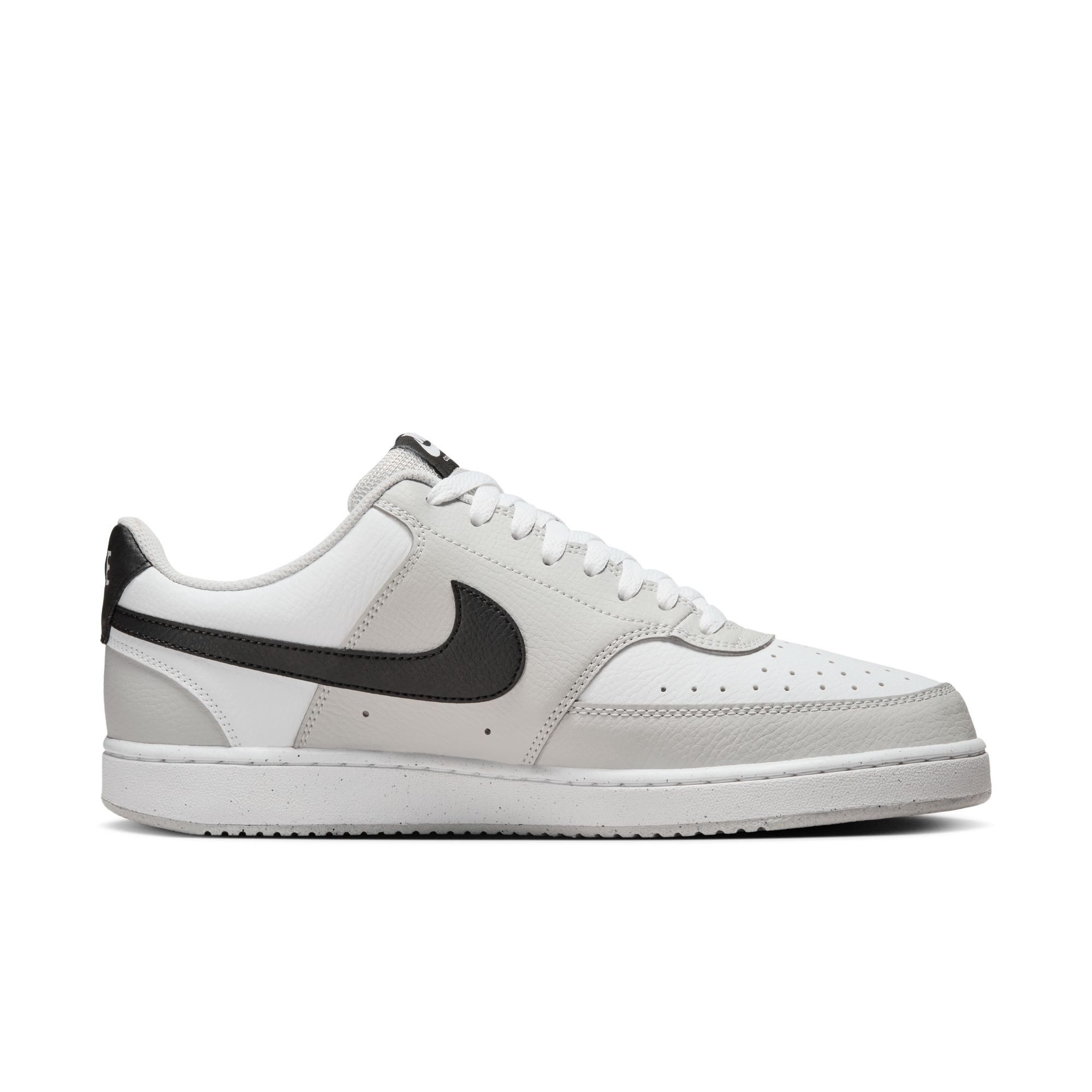 Nike Sportswear COURT VISION LO Sneaker inspiriert vom Design des Nike Air Force