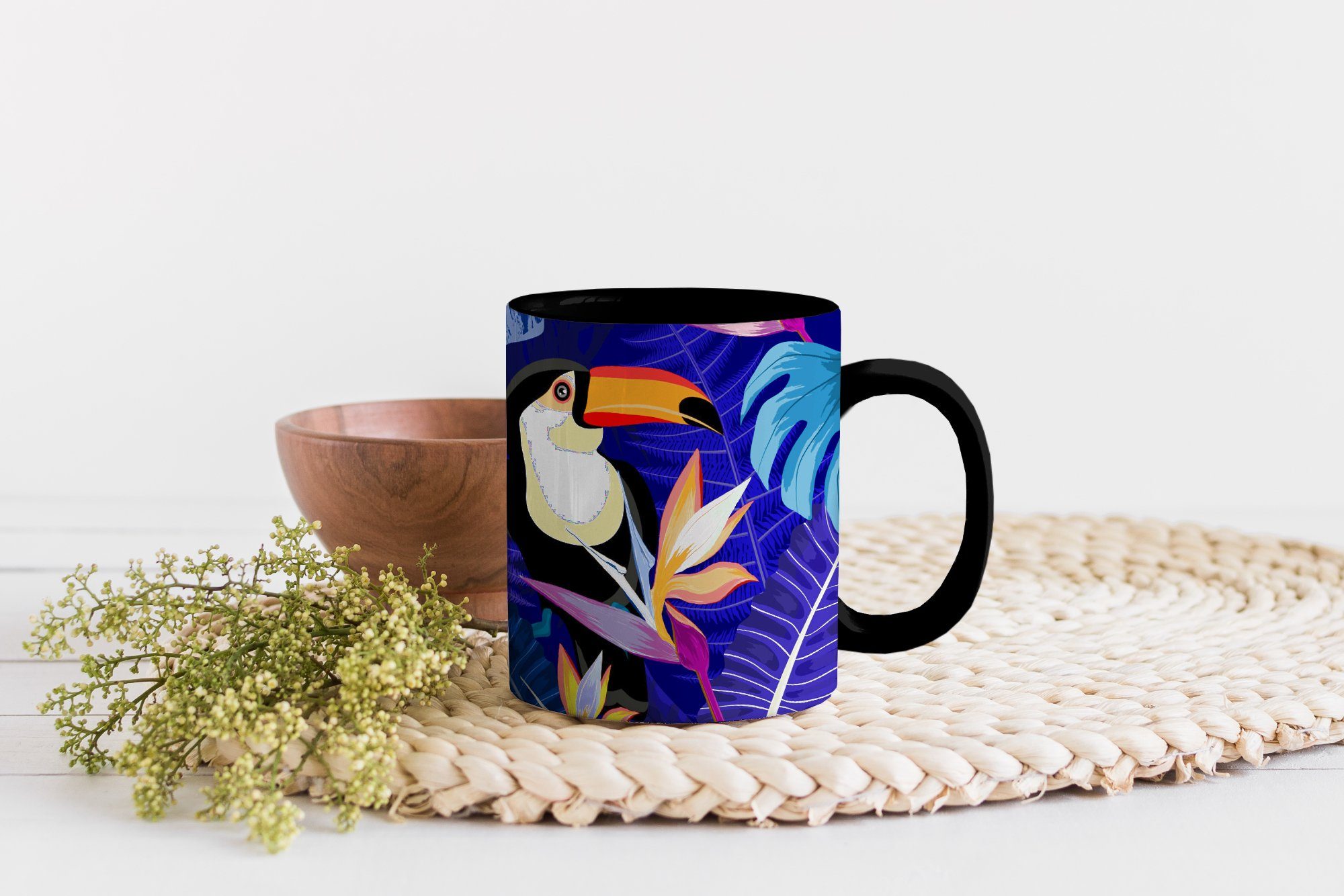 Blumen - Tukan Tasse Lila - Tiere, Farbwechsel, Kaffeetassen, Dschungel Teetasse, - Kinder - - Pflanzen Keramik, Zaubertasse, - Geschenk MuchoWow