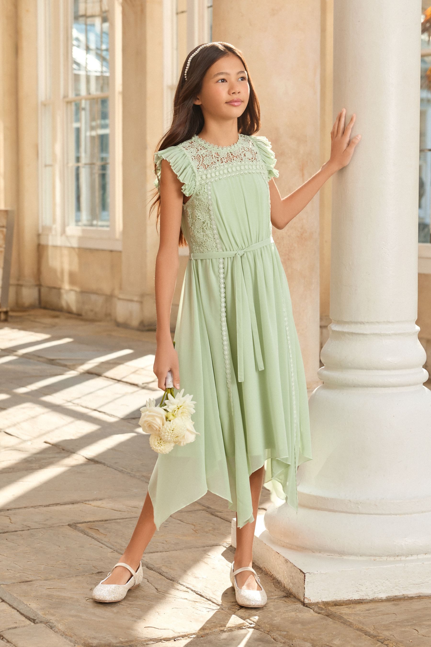 LIPSY Partykleid Lipsy Abendkleid mit Spitzenfront + Flatterärmeln (2-tlg) – Bild 4 von 5