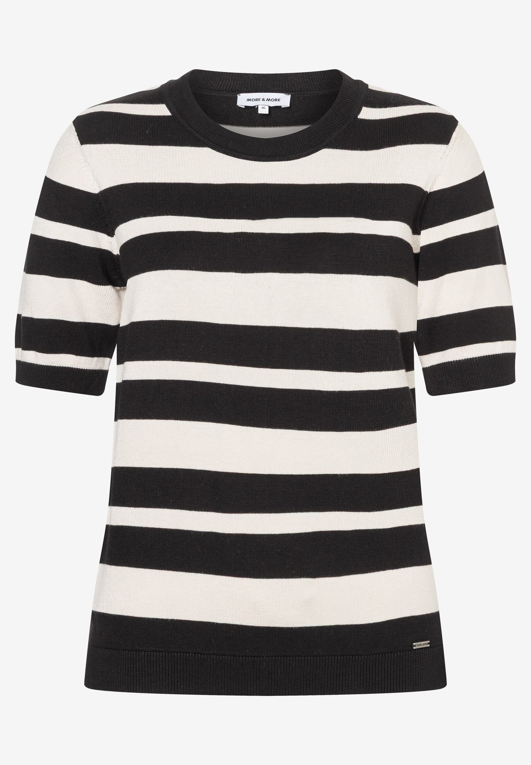MORE&MORE Pullover & Shorts