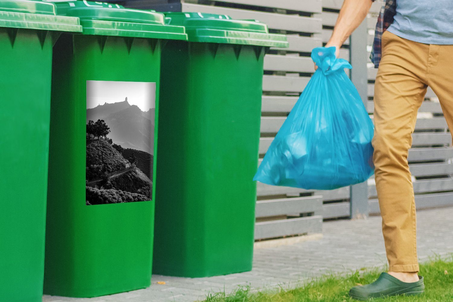 MuchoWow Gran Abfalbehälter (1 auf Canaria Container, Mülleimer-aufkleber, Eine Wandsticker Sticker, - Roque nach Straße St), Nublo Mülltonne, schwarz-weiß