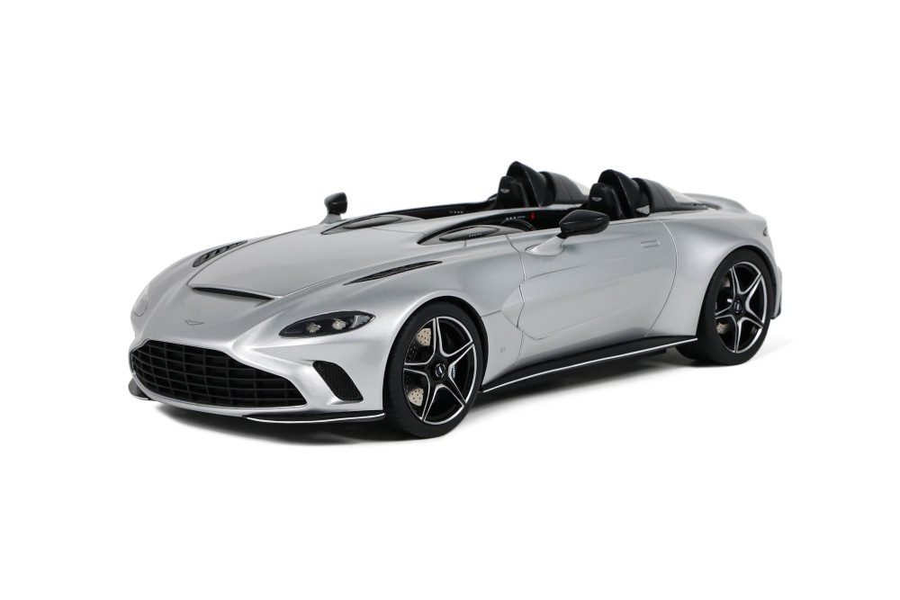 GT Spirit Modellauto Aston Martin V12 Speedster 2021 silber, Maßstab 1:18