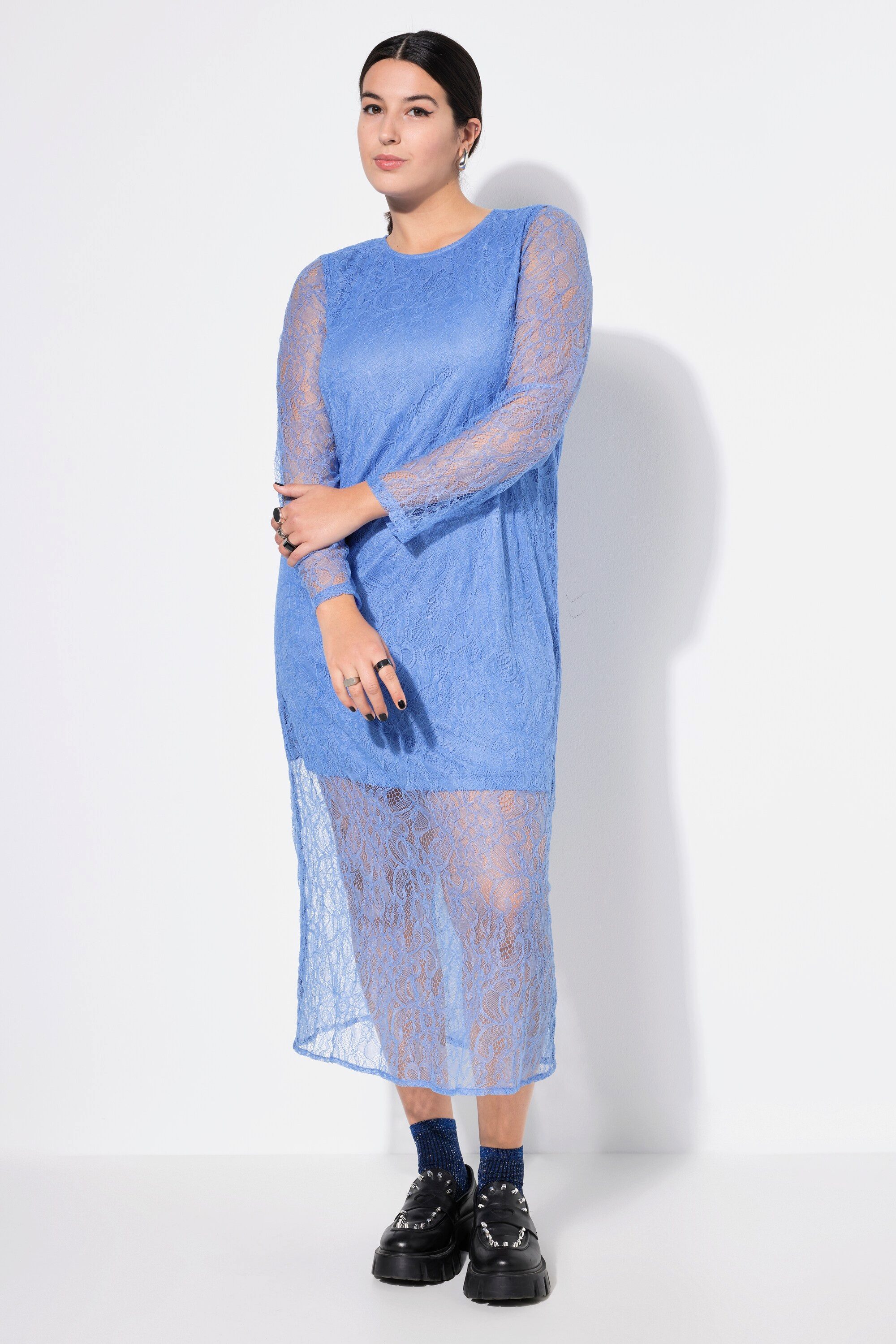 Midikleid Midikleid Slim Shape Spitze Langarm