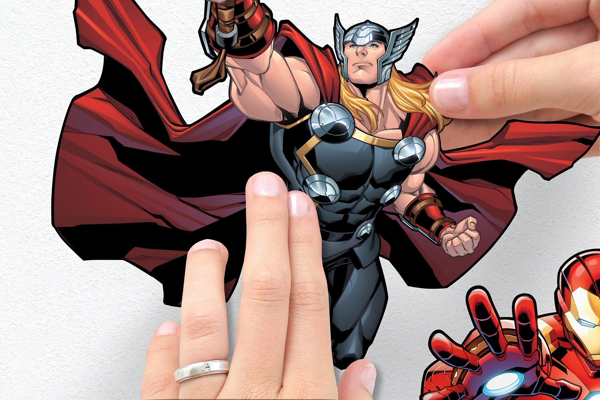 Komar Wandtattoo Avengers Action - Größe 100 x 70 cm (8 St), selbstklebend, Wandsticker, Kinderzimmer