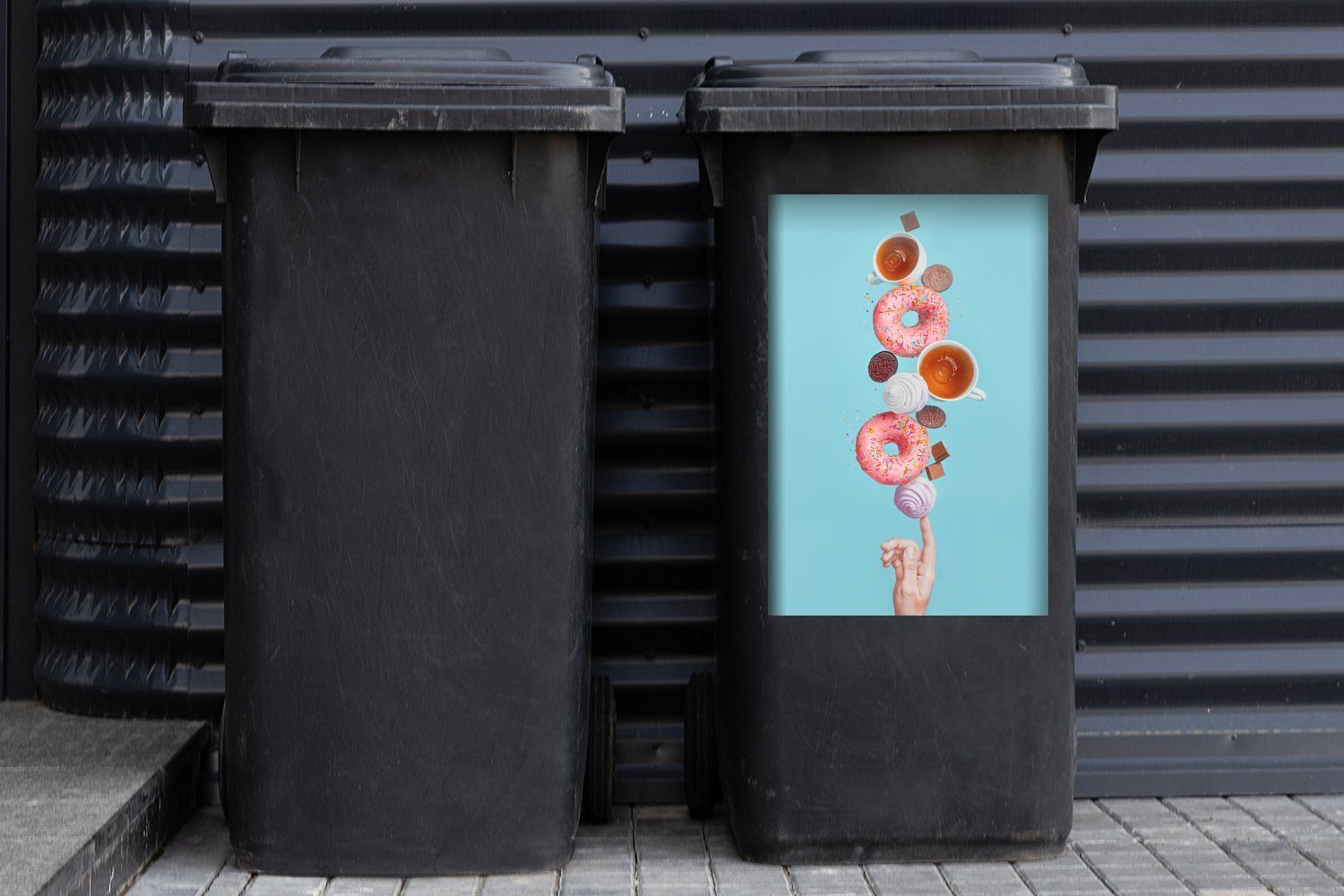 MuchoWow Wandsticker Süßigkeiten Container, St), Mülltonne, Abfalbehälter Mülleimer-aufkleber, Sticker, (1 im Gleichgewicht