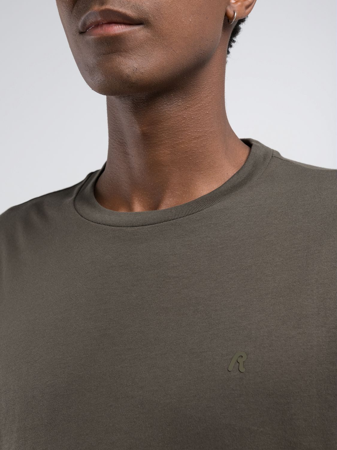 Replay T-Shirt mit Logostickerei auf der Brust