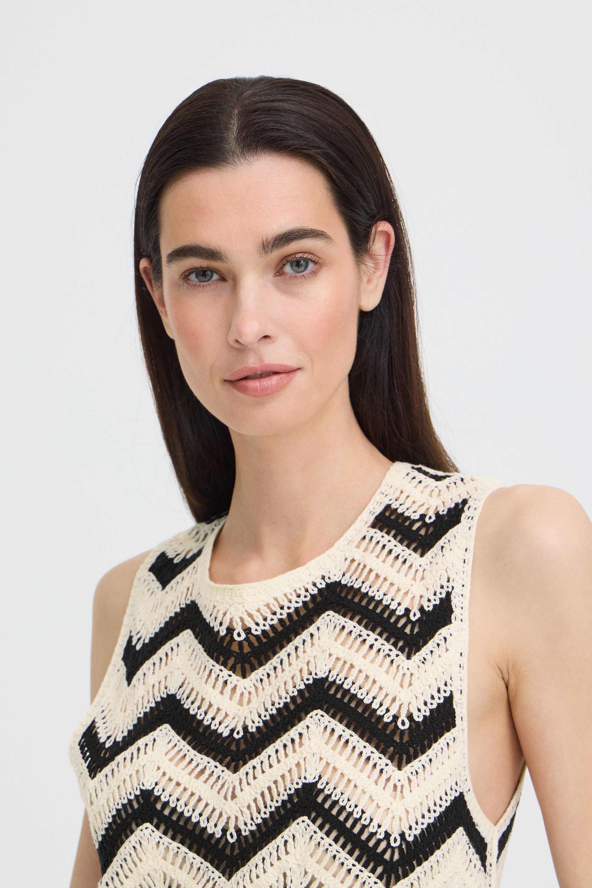 b.young Strickpullover Ärmellose BYOESRA