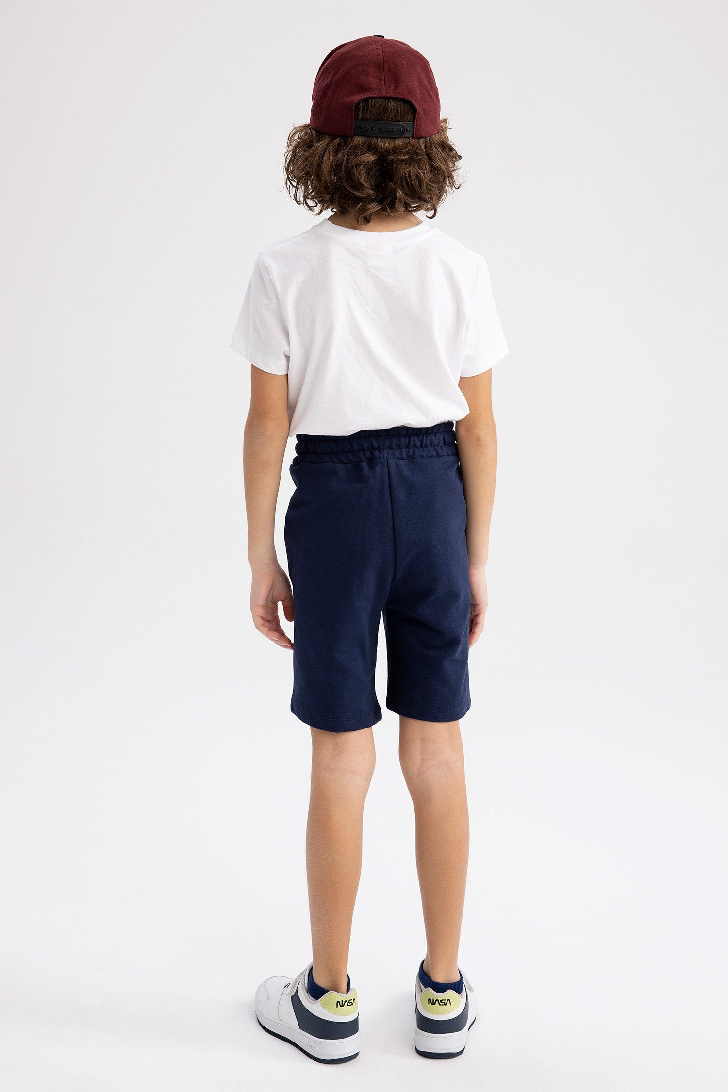 Shorts Shorts Marineblau REGULAR FIT DeFacto