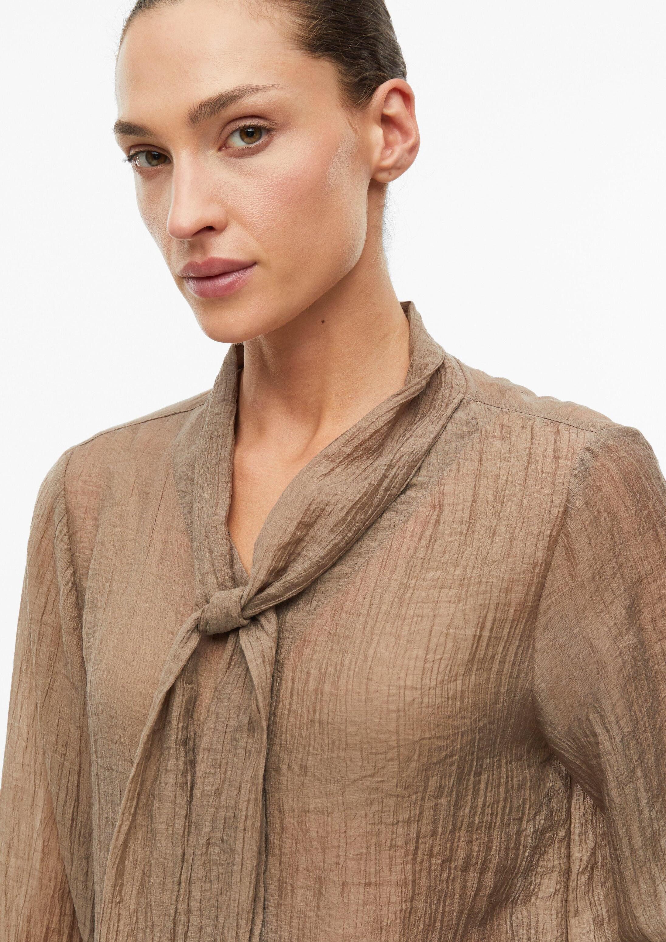 s.Oliver Langarmbluse Bluse Bluse mit Schluppen-Kragen und transparenter Optik – Bild 3 von 5