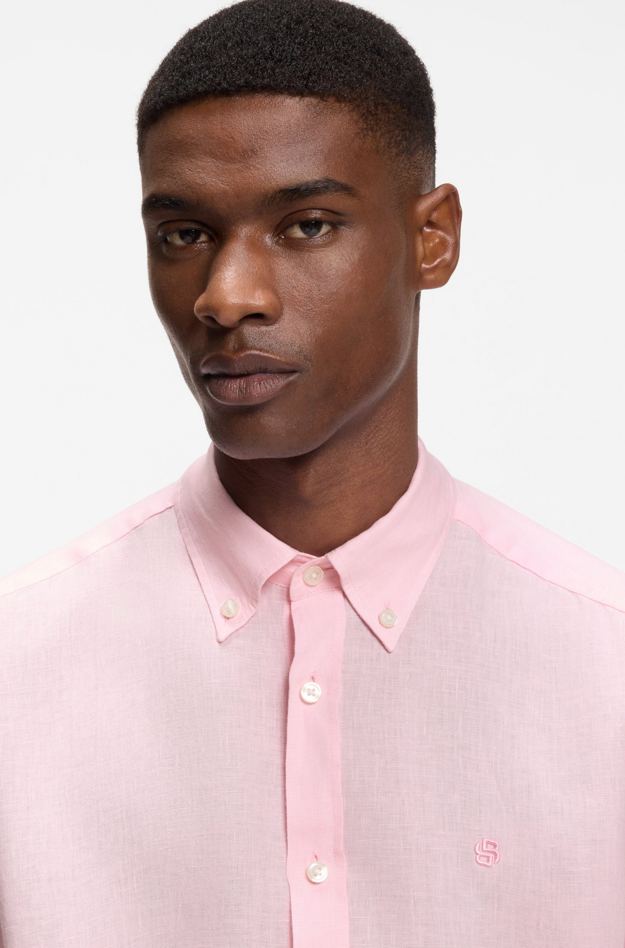 BOSS Leinenhemd LIAM 100% Leinen mit Button-Down-Kragen, regular fit
