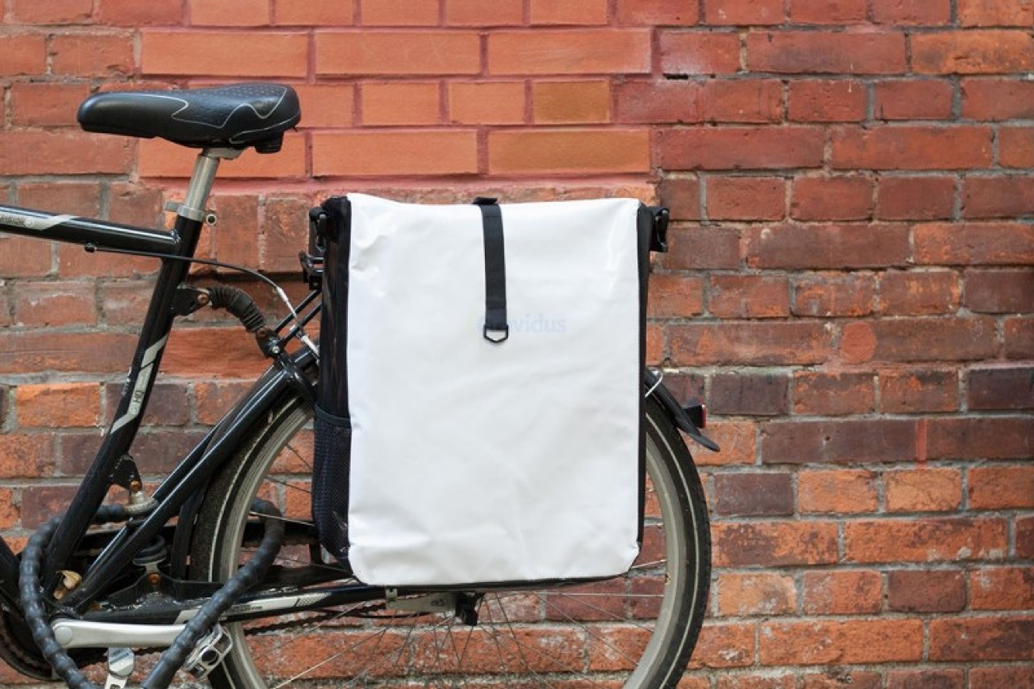 Gravidus Fahrradtasche »Packtasche Fahrradtasche Gepäcktasche Satteltasche  aus LKW Plane NEUES MODELL Weiß«