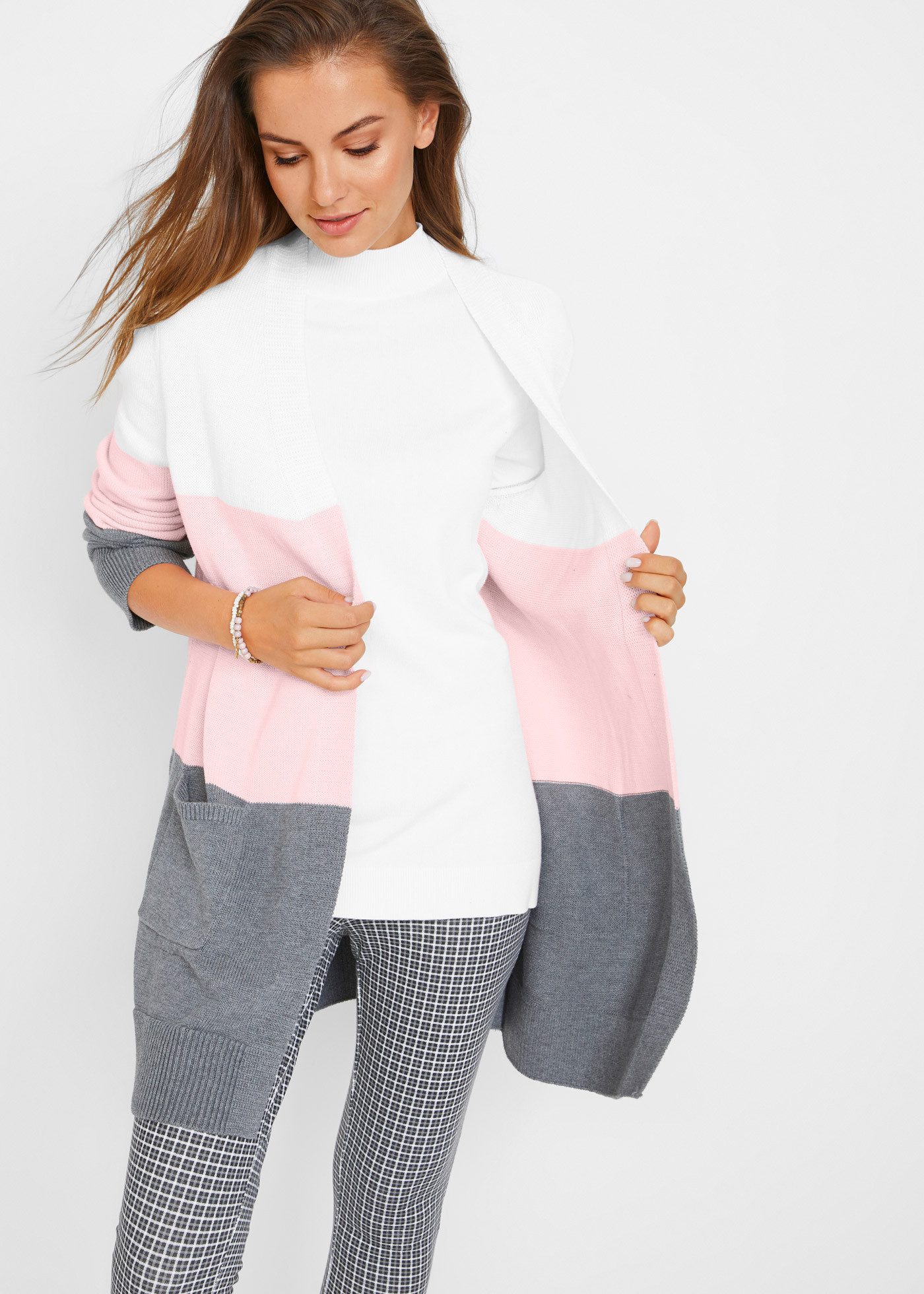 bonprix Longstrickjacke dreifarbig, lockere Passform, Casual Stil, mit Knopfleiste