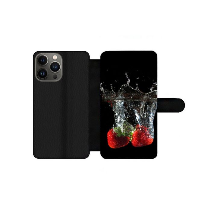 MuchoWow Handyhülle Erdbeeren - Obst - Wasser - Schwarz - Rot Handyhülle Telefonhülle Apple iPhone 13 Pro Max
