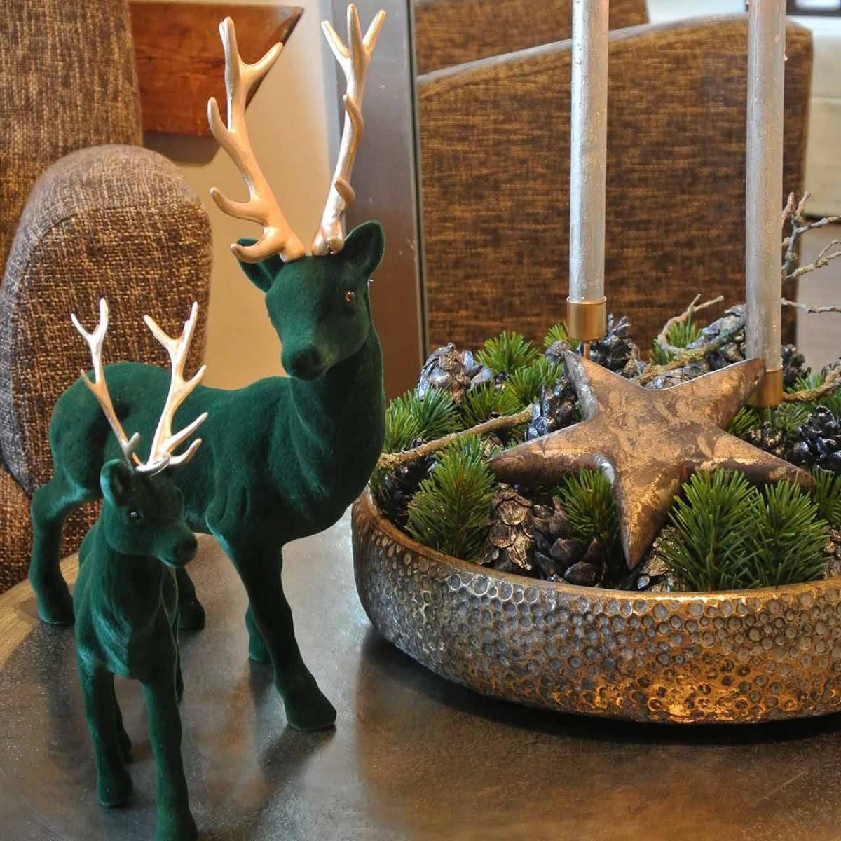 Florists Products Weihnachtsmann Elegante Hirschfigur für weihnachtliche Dekoration