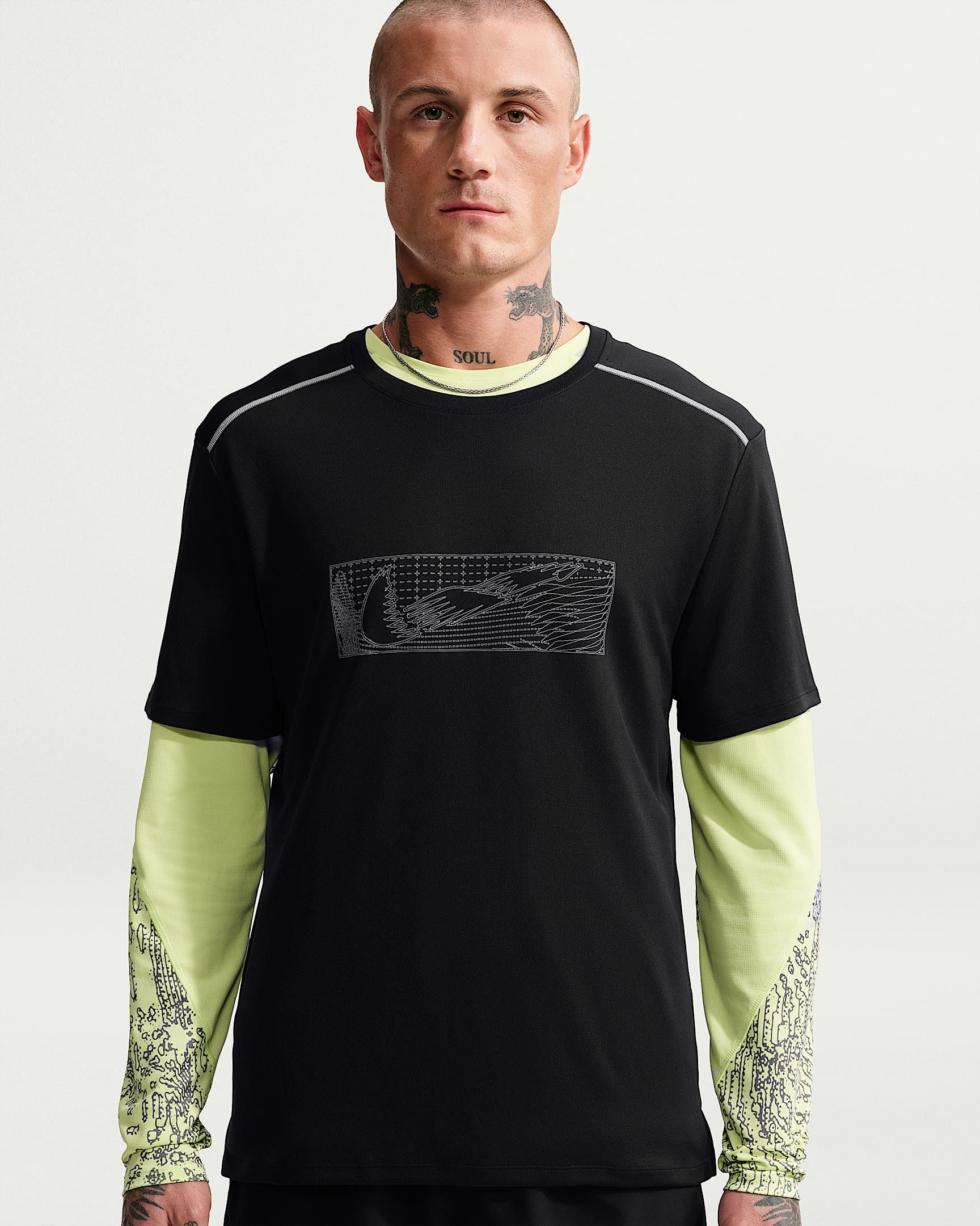 Nike Laufshirt M NK DF UV MILER WNT SS TOP Kurzarm, mit Rundhalsausschnitt, schnell trocknend, atmungsaktiv