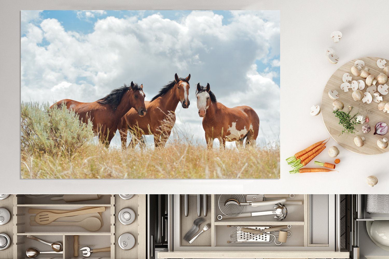 MuchoWow Herdblende-/Abdeckplatte Drei Mustang-Pferde 81x52 (1 Ceranfeldabdeckung Kamera, Vinyl, schauen für die Induktionskochfeld in tlg), cm, küche, die Schutz
