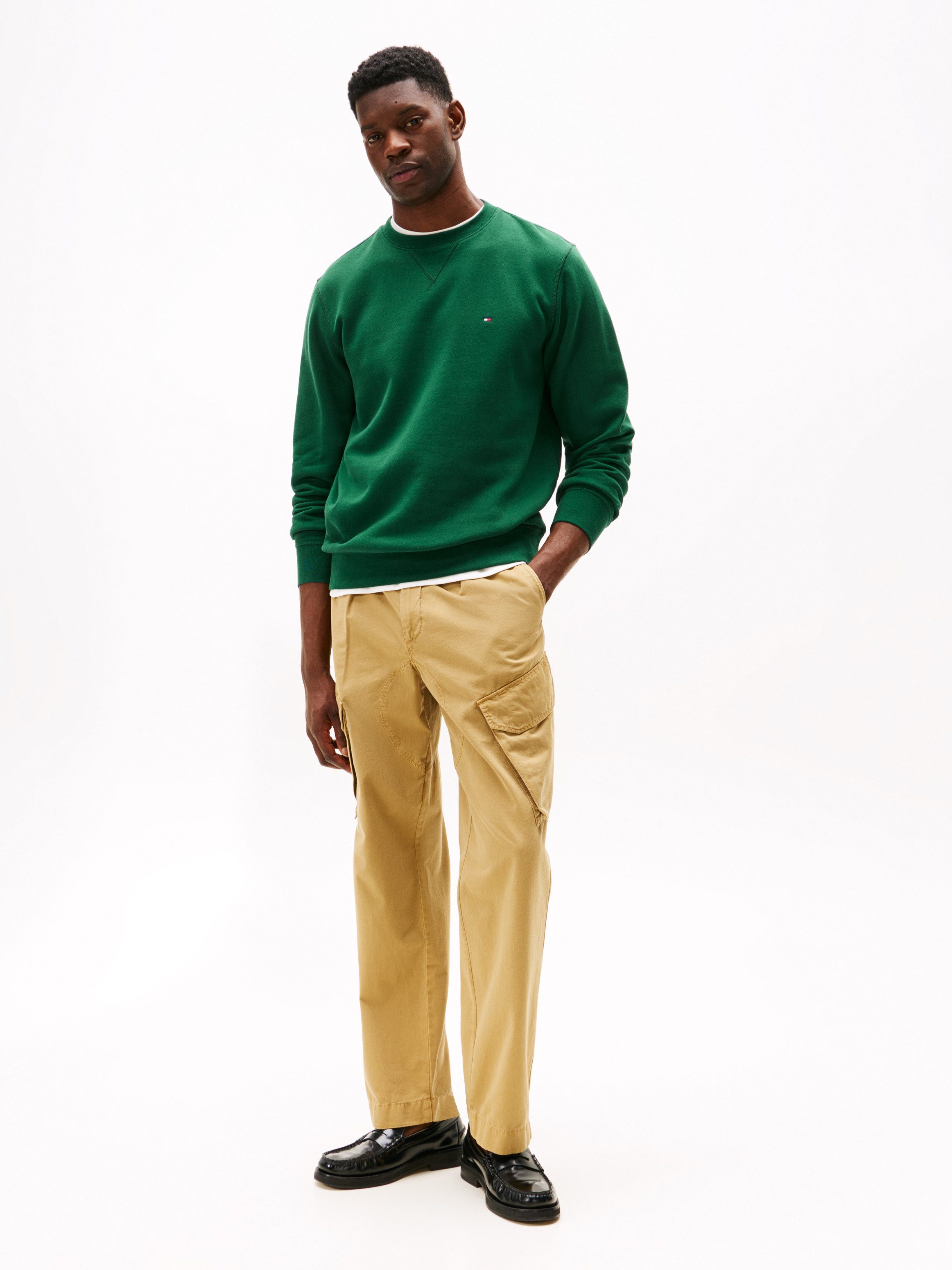 Tommy Hilfiger Sweatshirt ESS SEASONAL FLEECE CREWNECK mit Rundhals und Stickerei unifarben, casual, regular fit, Baumwollmix, Rundhals