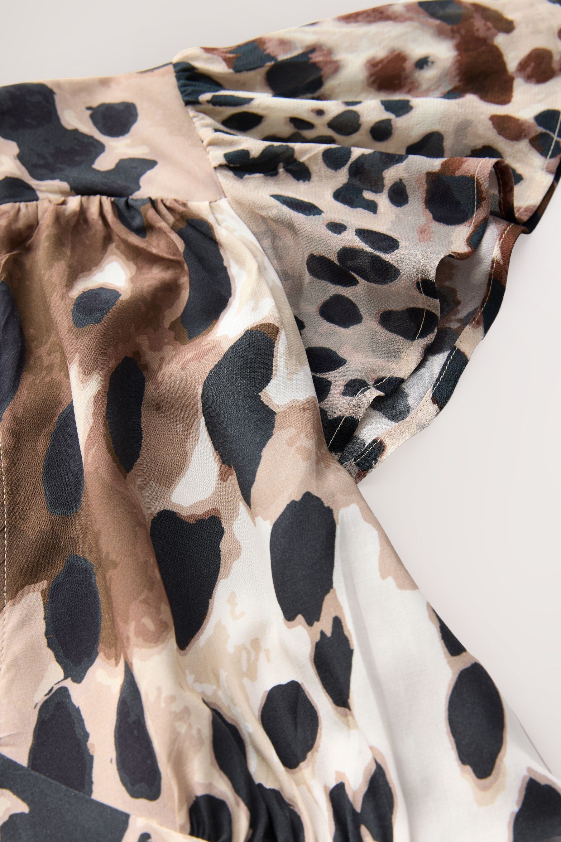 Next Maxikleid Maxikleid mit Flatterärmeln, Kurzgröße (1-tlg) günstig online kaufen