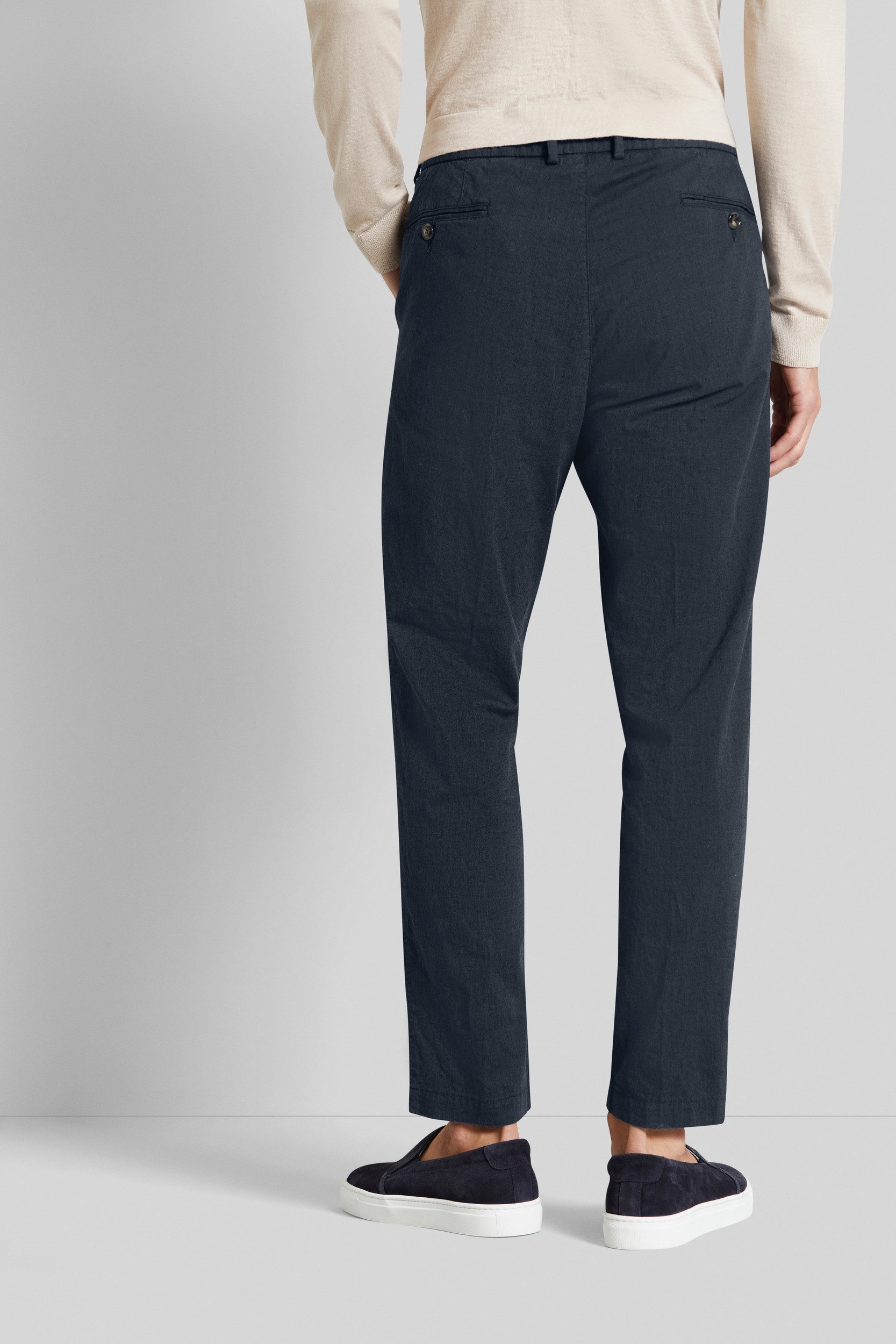 bugatti Bundfaltenhose mit konischer Passform günstig online kaufen