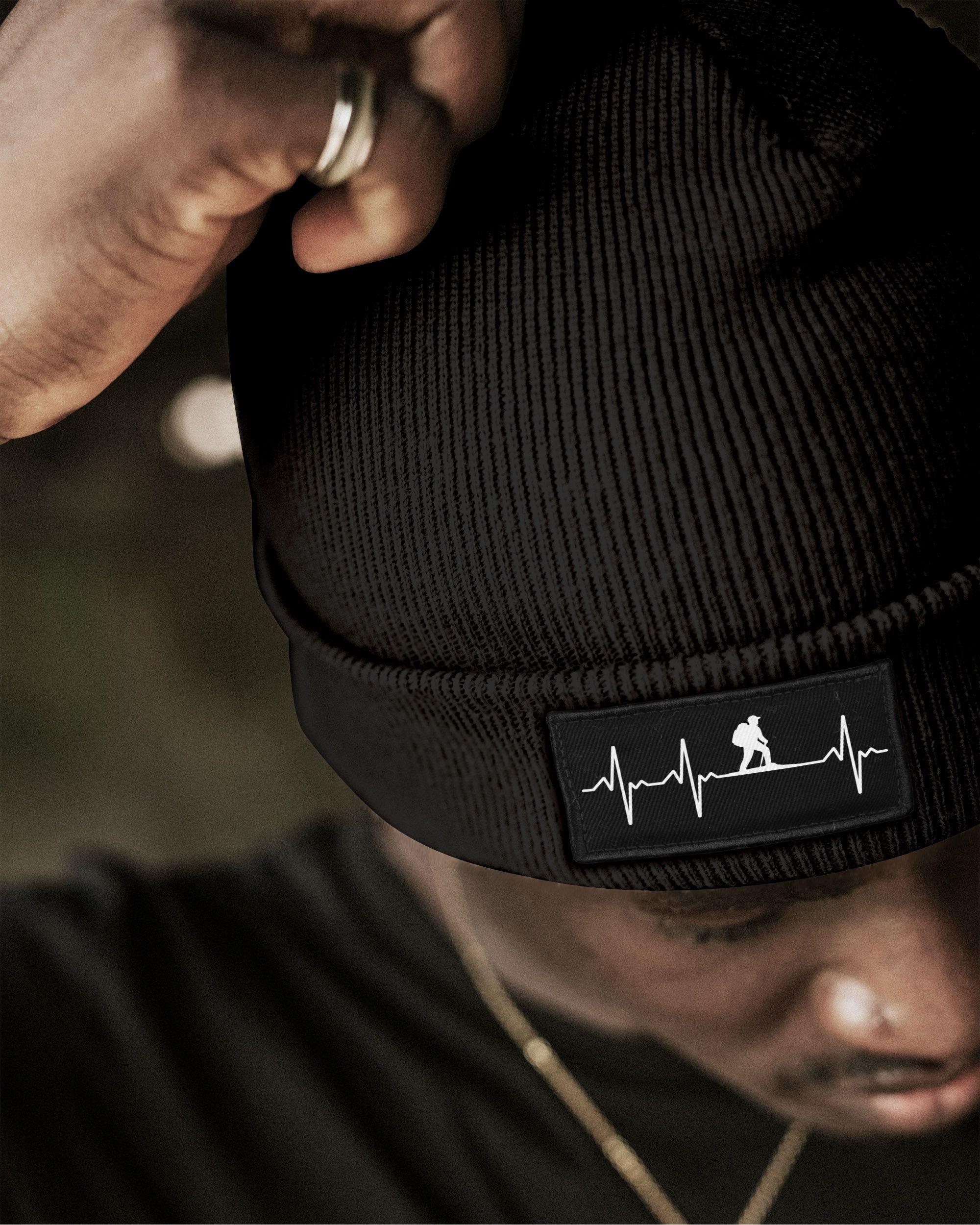 Neverless Strickmütze Herren Beanie Wintermütze mit Patch Aufdruck Herzschl günstig online kaufen