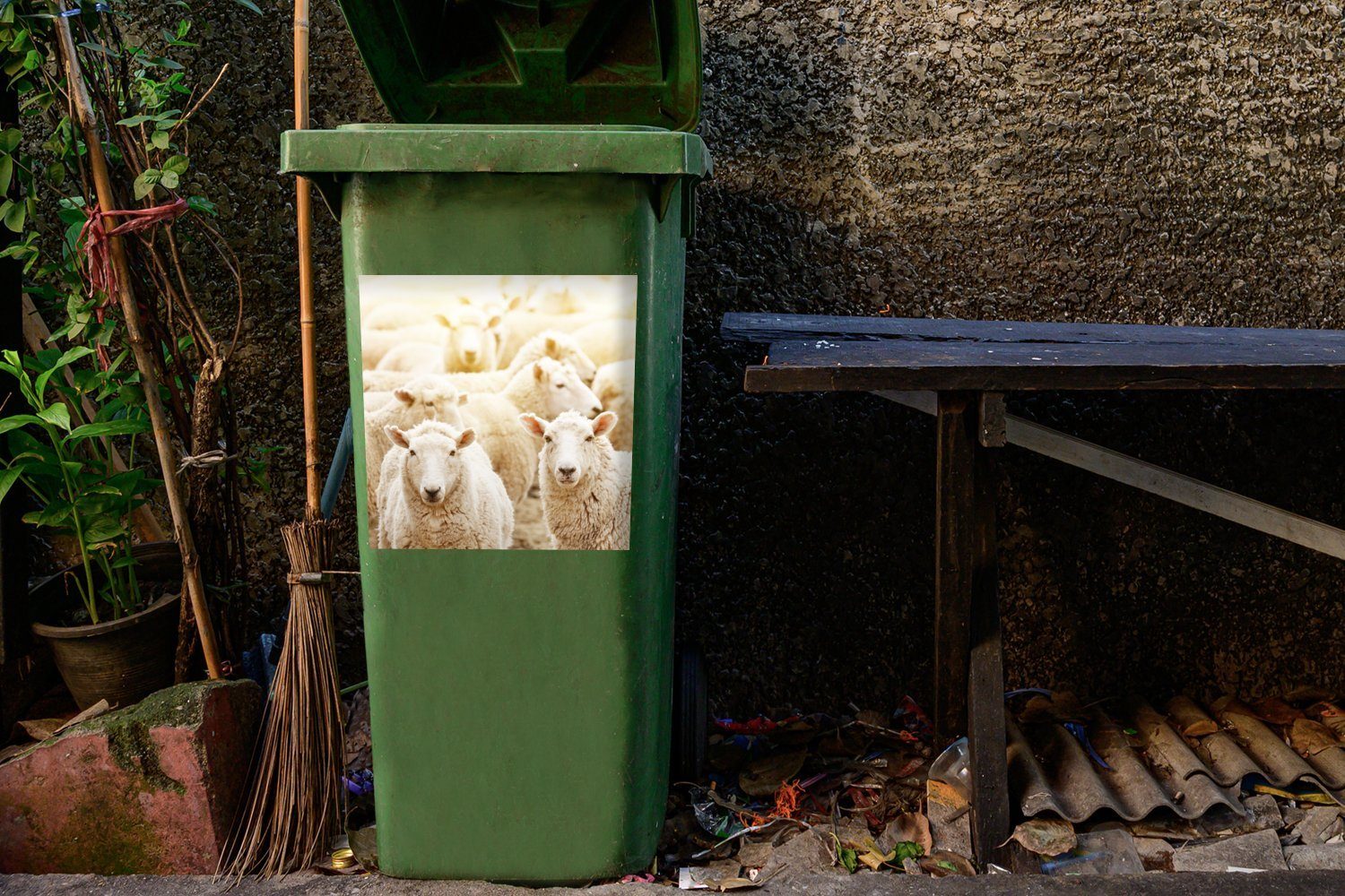 - St), Schafe Abfalbehälter (1 Wolle Wandsticker MuchoWow - Mülleimer-aufkleber, Container, Sticker, Mülltonne, Weiß