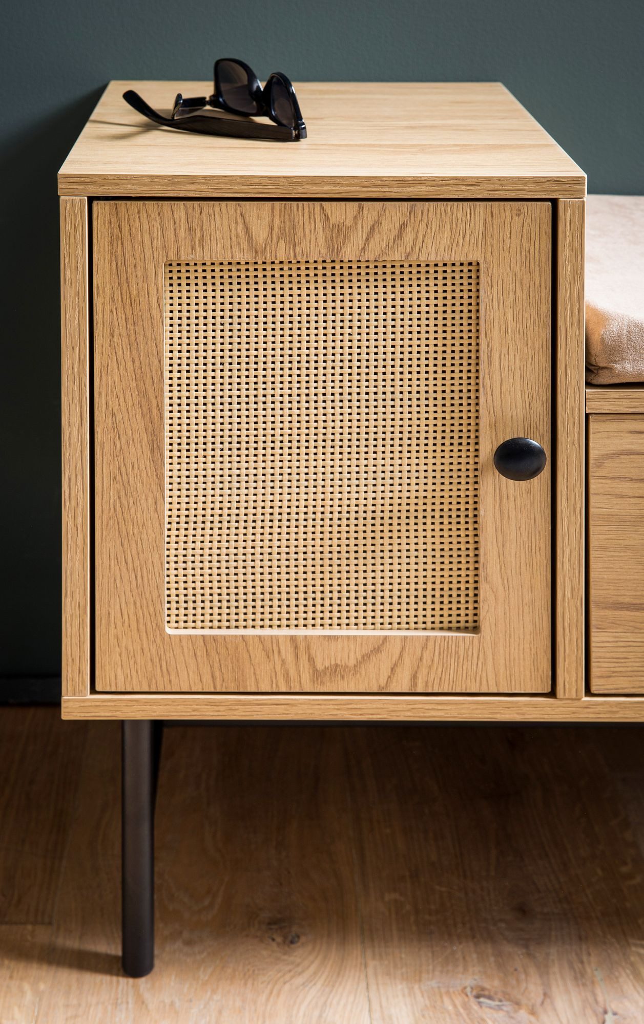FineBuy Schuhbank mit Sitzfläche 100x60x38 cm Garderobenbank Eiche-Dekor, Sitzbank Rattan Klein Gepolstert, Bank Schmal Flur mit Stauraum, Flurbank Flurmöbel mi – Bild 4 von 5
