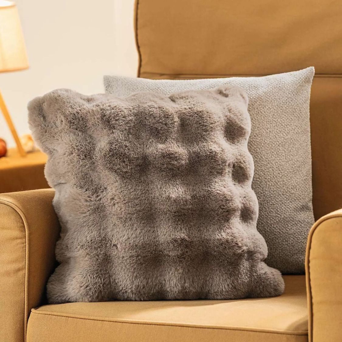 Home-trends24.de Kissenhülle Fell Kissen Deko Kunstfell Plüsch Sofa Creme Taupe Bezug 45x45 cm